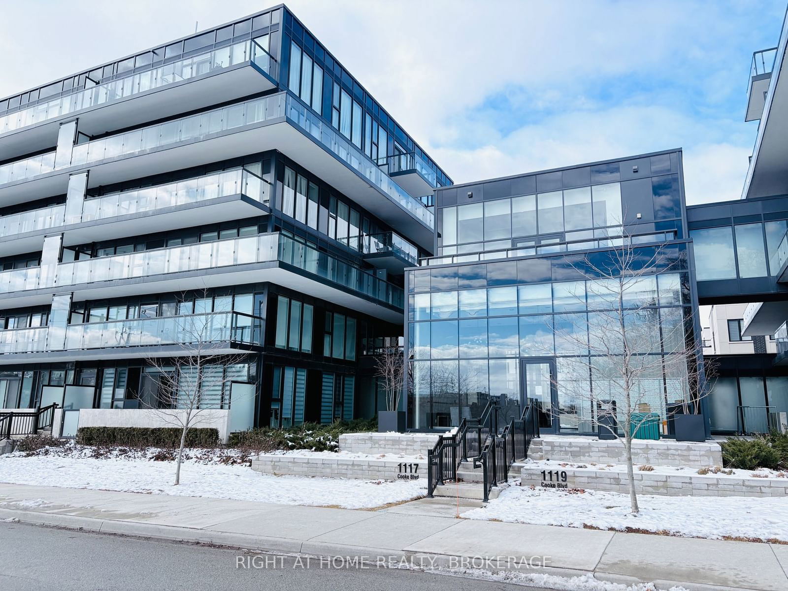 Building at 1117 Cooke Boulevard, Burlington, LaSalle