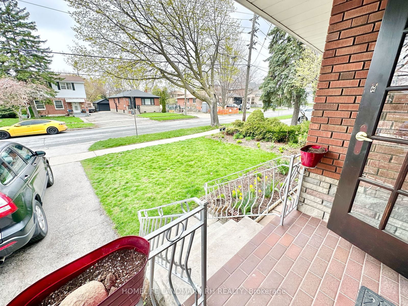 Detached House for lease at 11 Bellman Avenue, Toronto, Alderwood, M8W 4A2 - MLS: W11955789