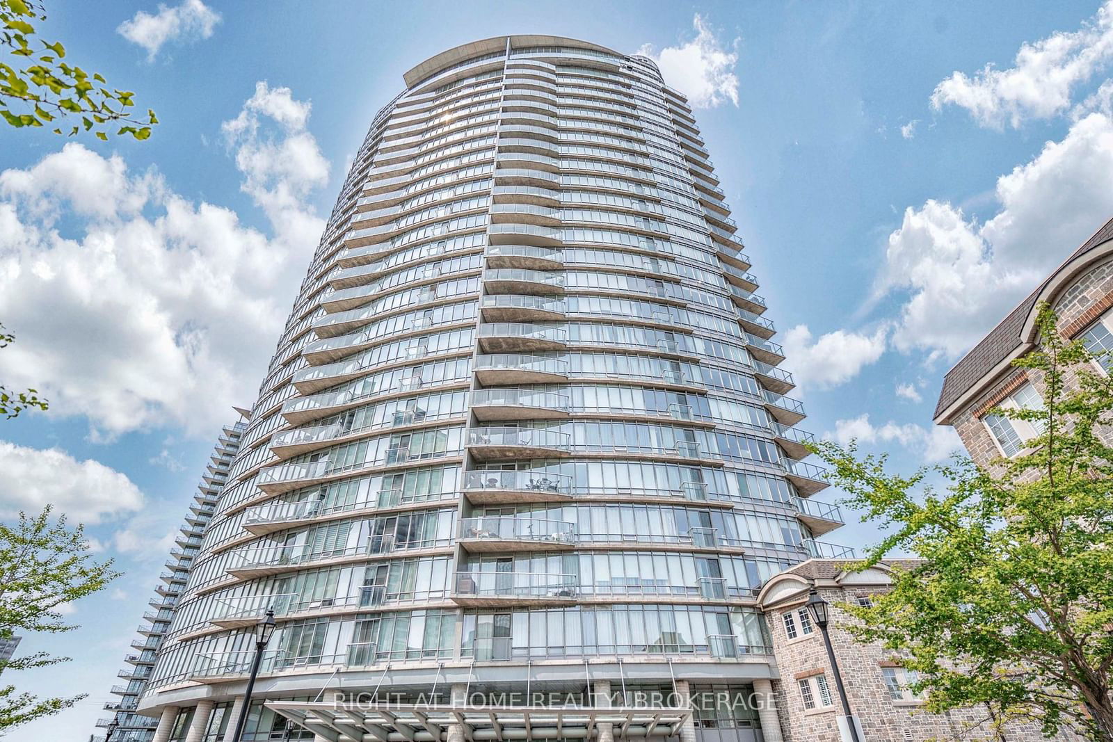 Condo for lease at 2301-15 Windermere Avenue, Toronto, High Park-Swansea, M6S 5A2 - MLS: W11955830