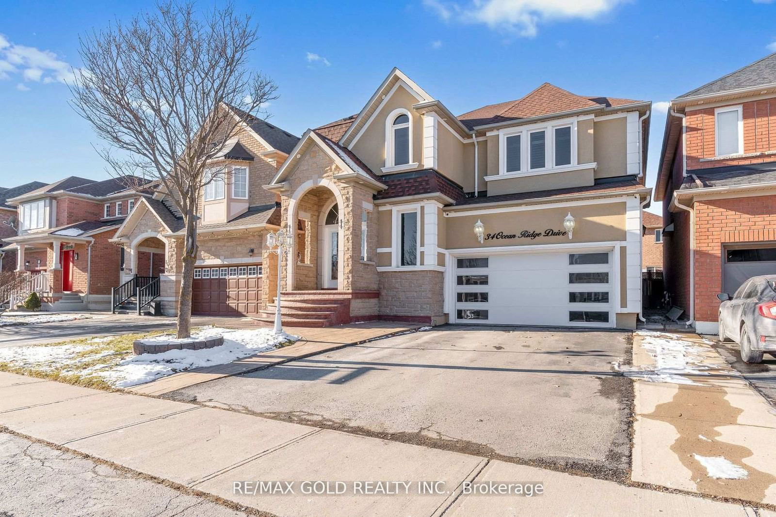 Detached House sold at 34 Ocean Ridge Drive, Brampton, Sandringham-Wellington, L6R 3K5 - MLS: W11956009