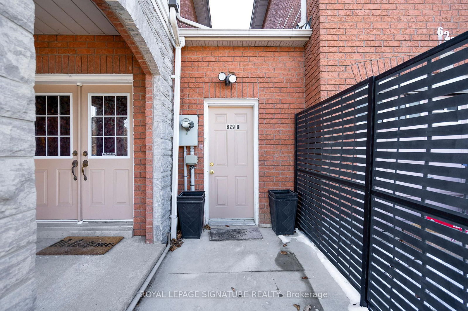 Semi-Detached House leased at B-629 Dolly Bird Lane, Mississauga, Meadowvale Village, L5W 1G8 - MLS: W11956013