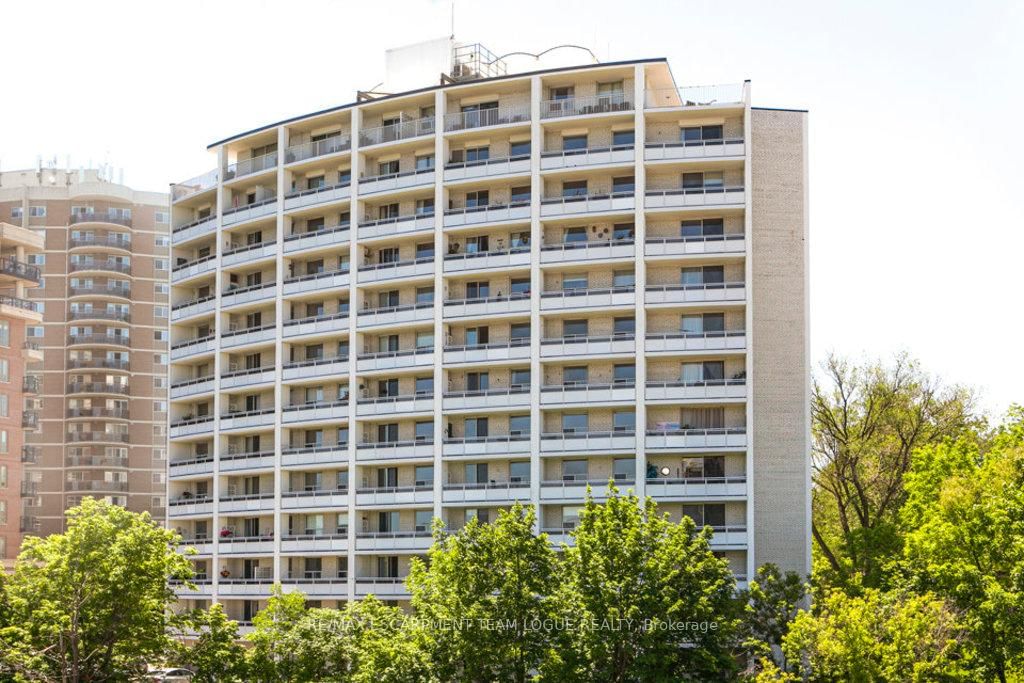 Condo leased at 301-125 FORSYTHE Street, Oakville, 1002 - CO Central, L6K 3K1 - MLS: W11956111