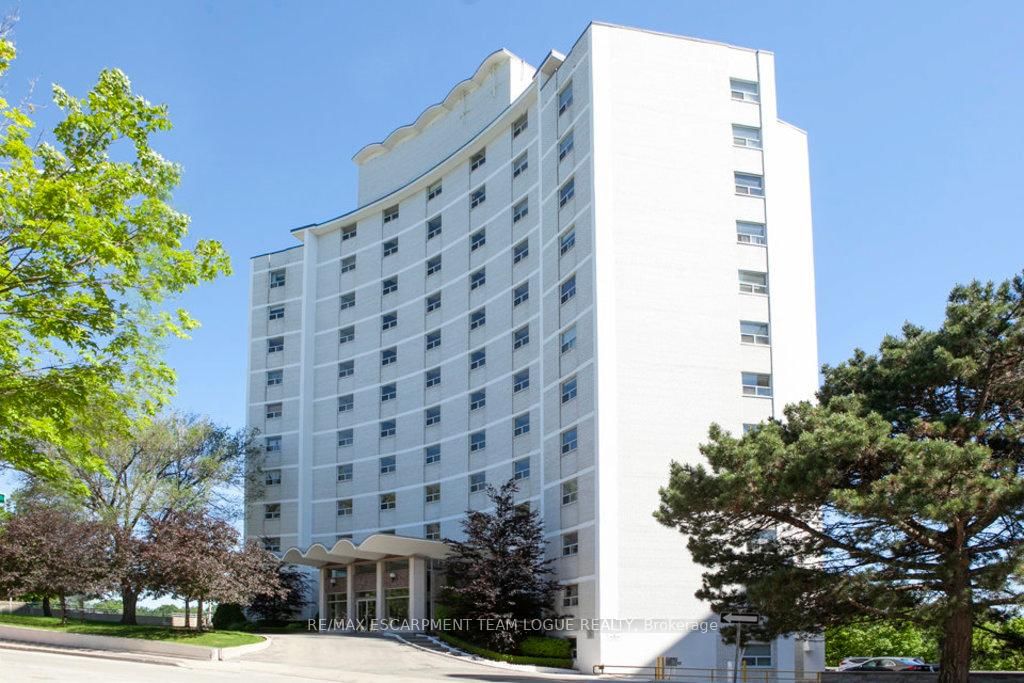 Condo leased at 301-125 FORSYTHE Street, Oakville, 1002 - CO Central, L6K 3K1 - MLS: W11956111