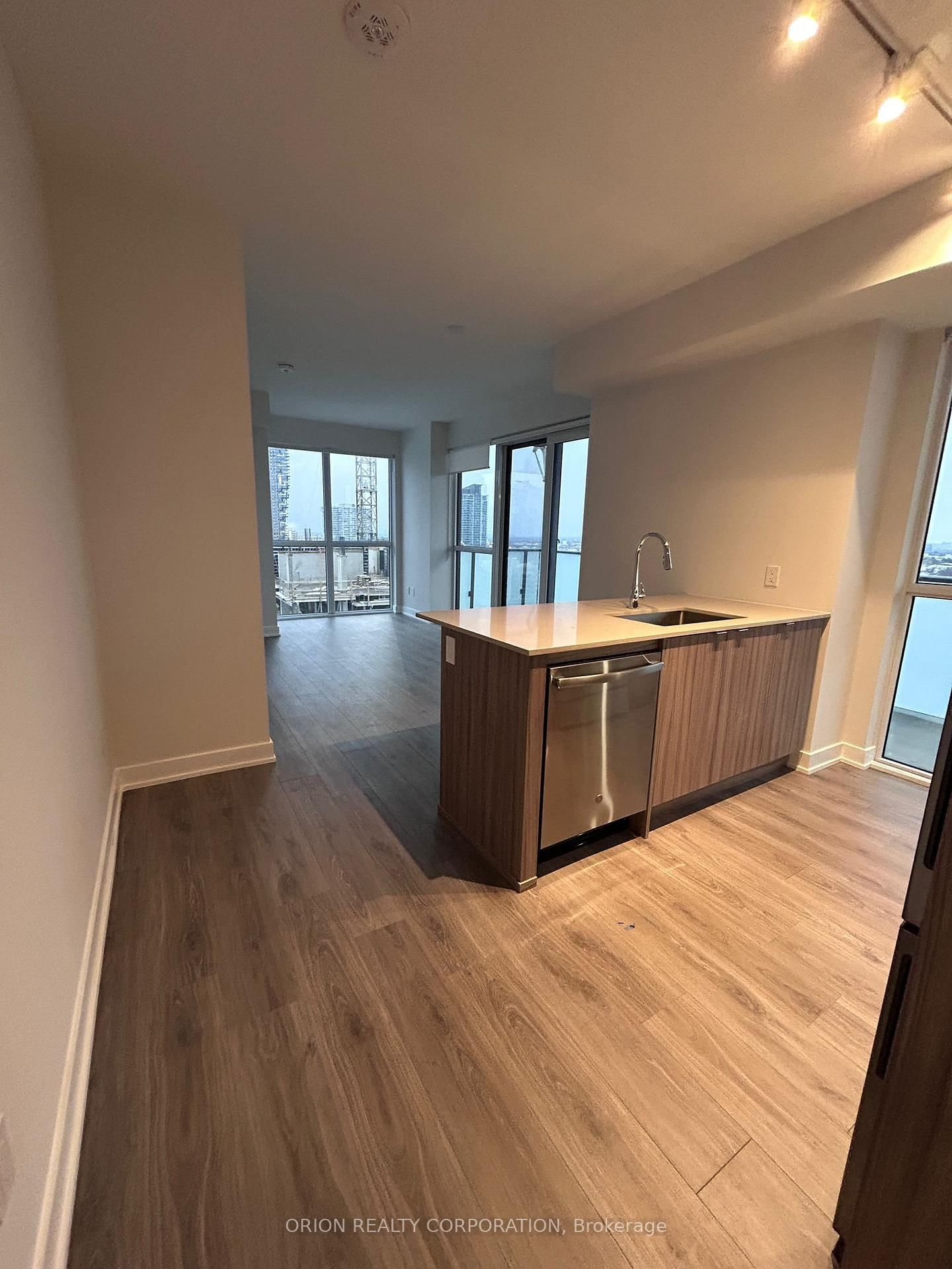 Condo leased at 1210-4130 Parkside Village Drive, Mississauga, City Centre, L5B 3M8 - MLS: W11956223