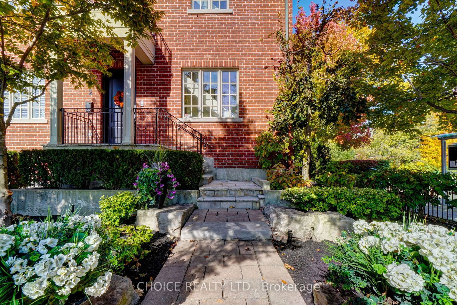 Townhouse for sale at 2 Anglesey Boulevard, Toronto, Edenbridge-Humber Valley, M9A 3B3 - MLS: W11956395