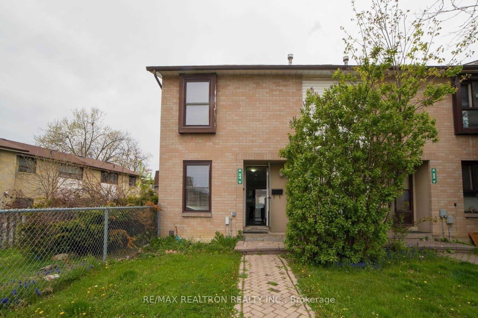 Townhouse for sale at 63-34 Fleetwood Crescent, Brampton, Southgate, L6T 2E5 - MLS: W11956507