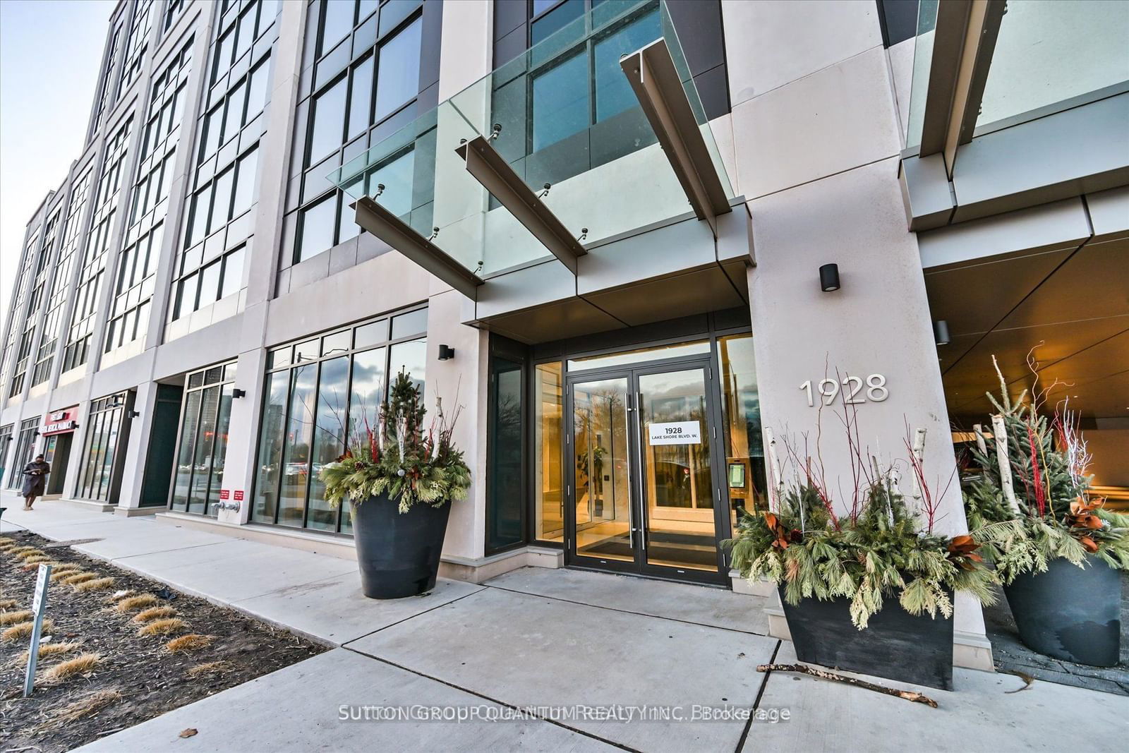 Condo for lease at 1205-1928 Lakeshore Boulevard, Toronto, High Park-Swansea, M6S 0B1 - MLS: W11956582