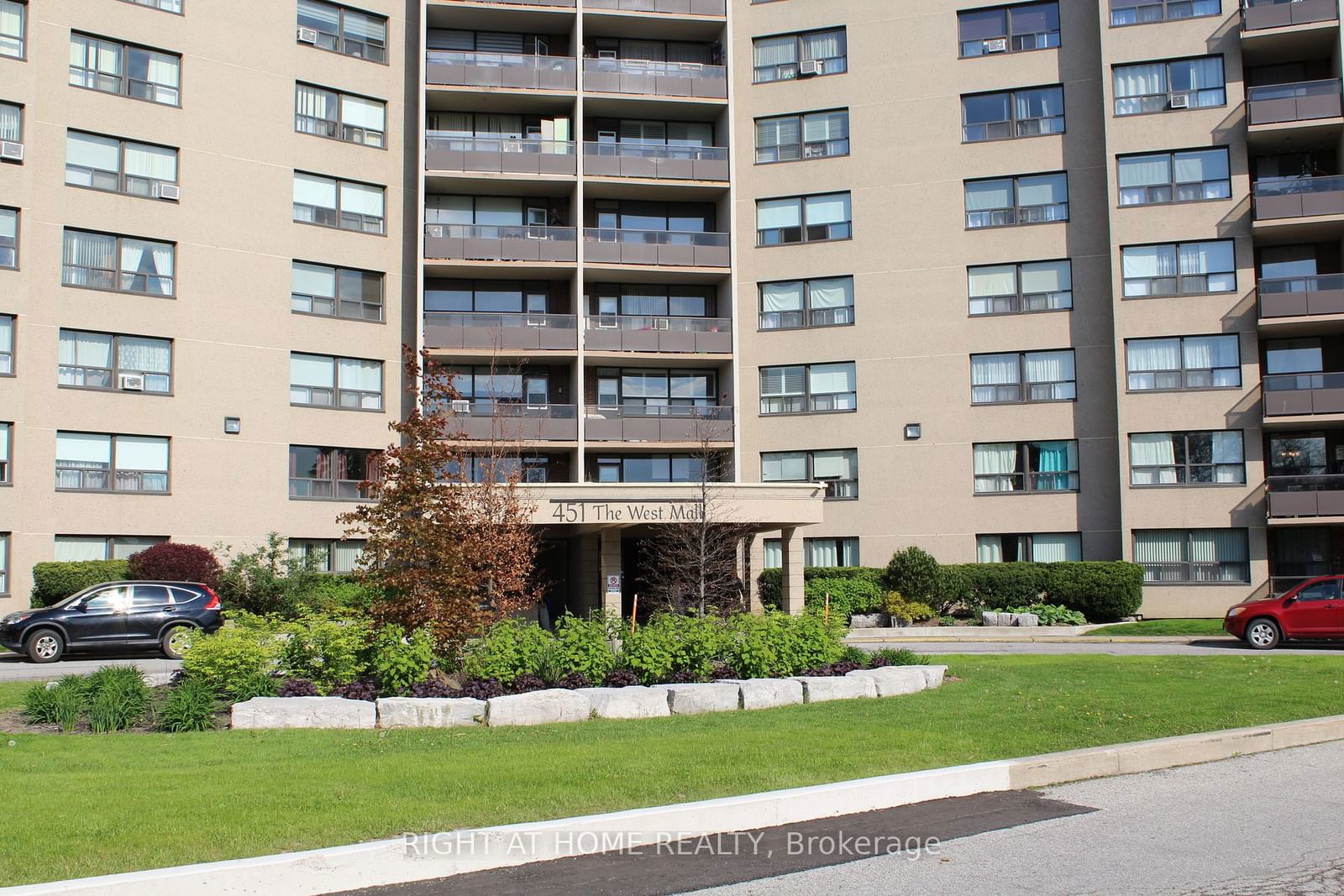 Condo for sale at 920-451 The West Mall, Toronto, Etobicoke West Mall, M9C 1G1 - MLS: W11956621