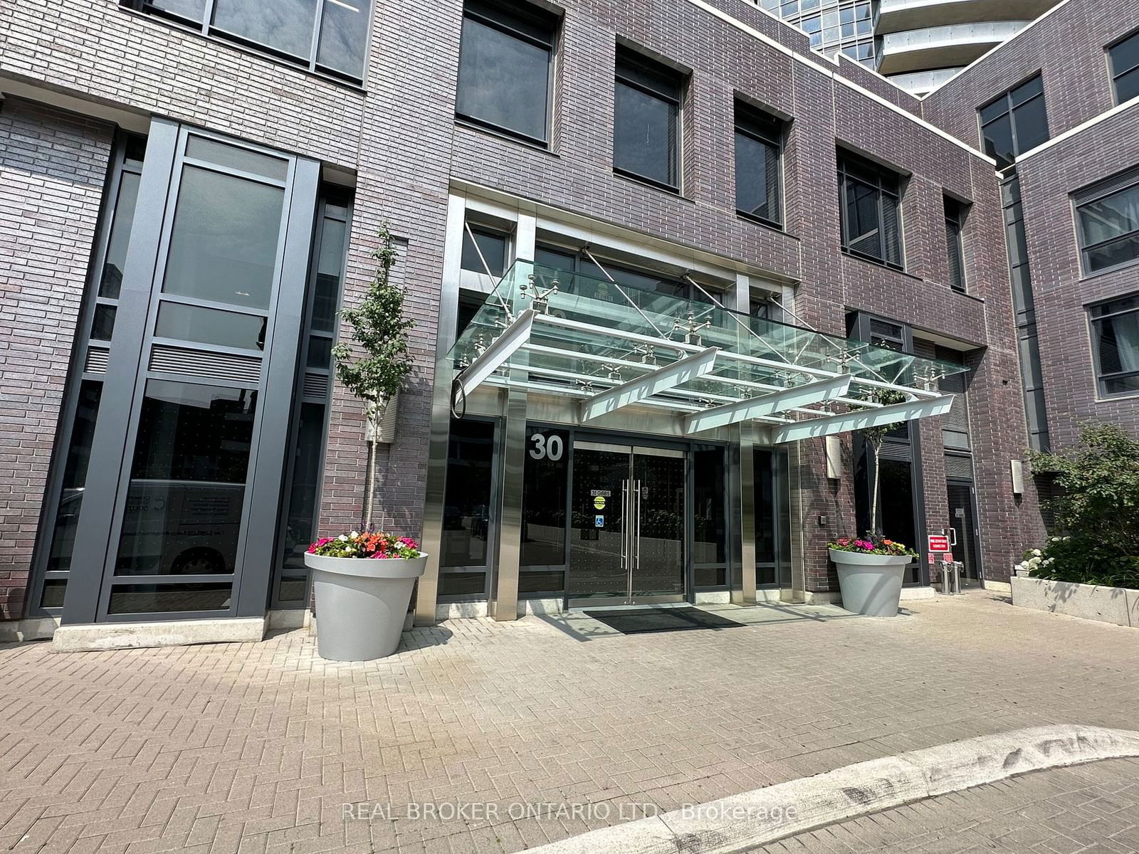 Condo for lease at 2010-30 Gibbs Road, Toronto, Islington-City Centre West, M9B 0E4 - MLS: W11956669