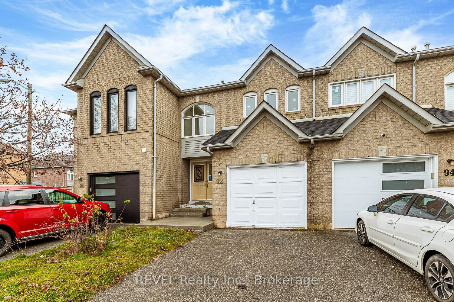 Townhouse sold at 11-92 Goldenlight Circle, Brampton, Brampton West, L6X 4N6 - MLS: W11956726