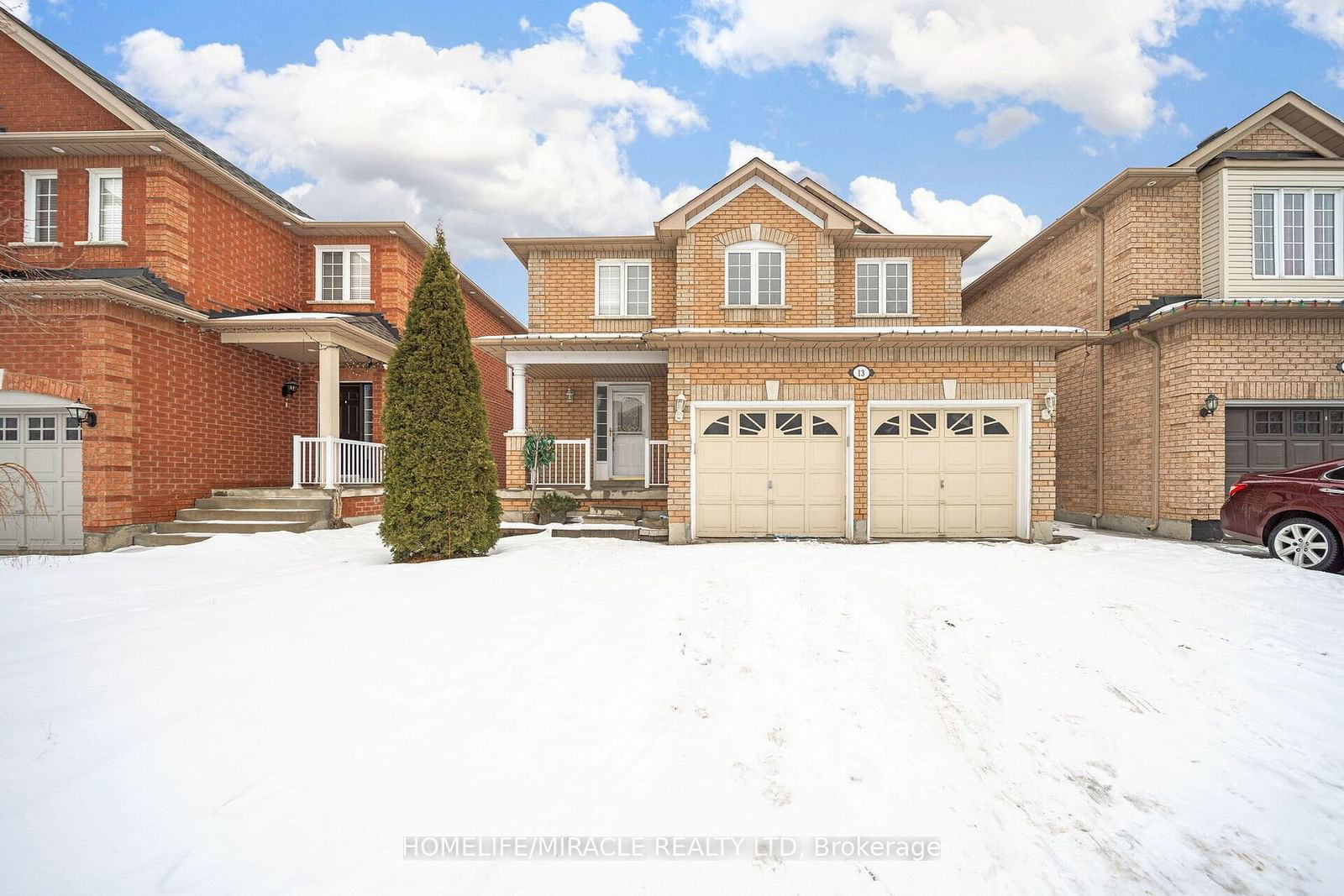 Detached House for sale at 13 Maple Beach Crescent, Brampton, Fletcher's Meadow, L7A 2T8 - MLS: W11956896