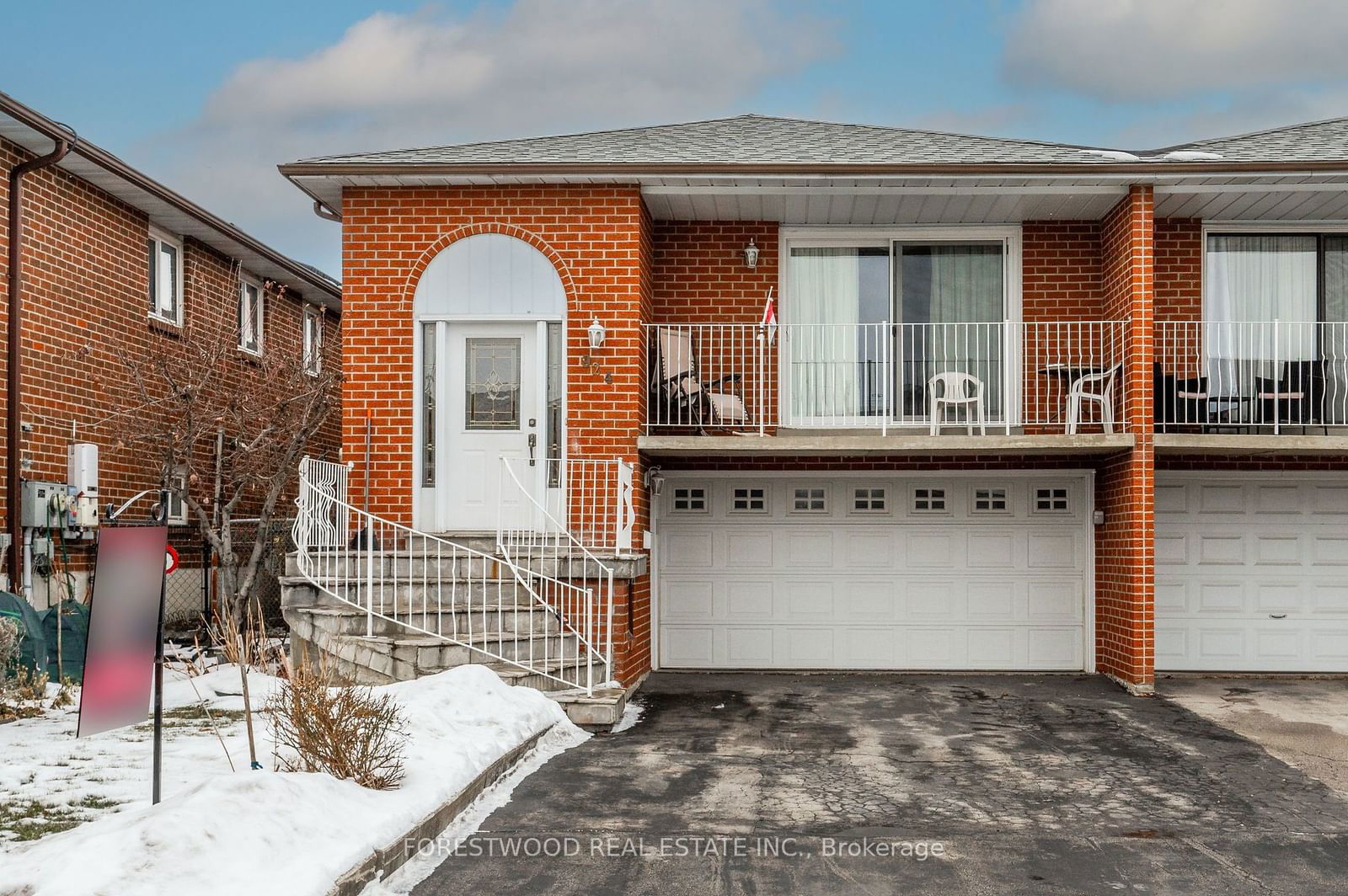 Semi-Detached House sold at 924 Lovingston Crescent, Mississauga, Rathwood, L4W 3S7 - MLS: W11957159