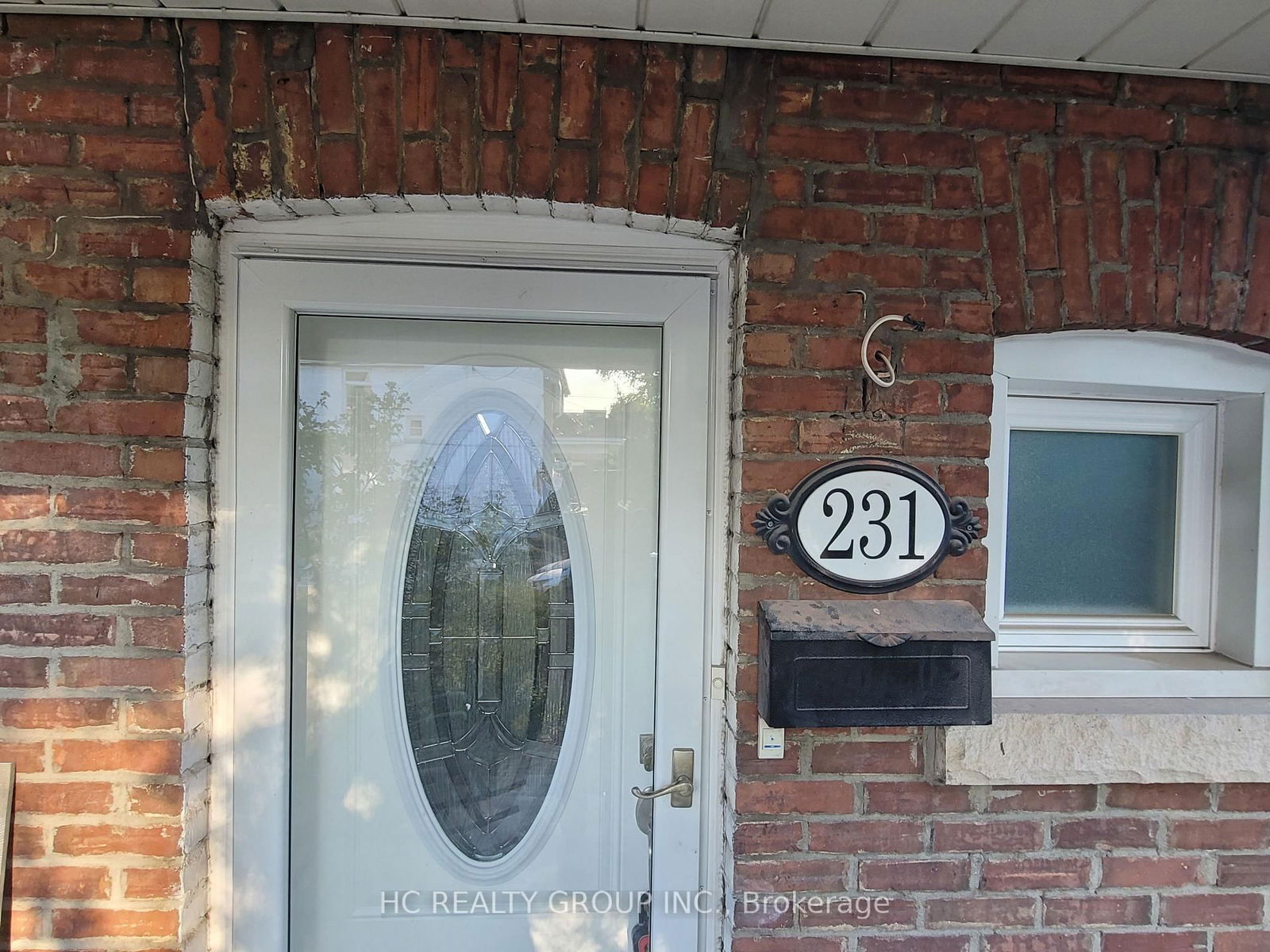 Semi-Detached House leased at 2-231 Delaware Avenue, Toronto, Dovercourt-Wallace Emerson-Junction, M6H 2T7 - MLS: W11957213