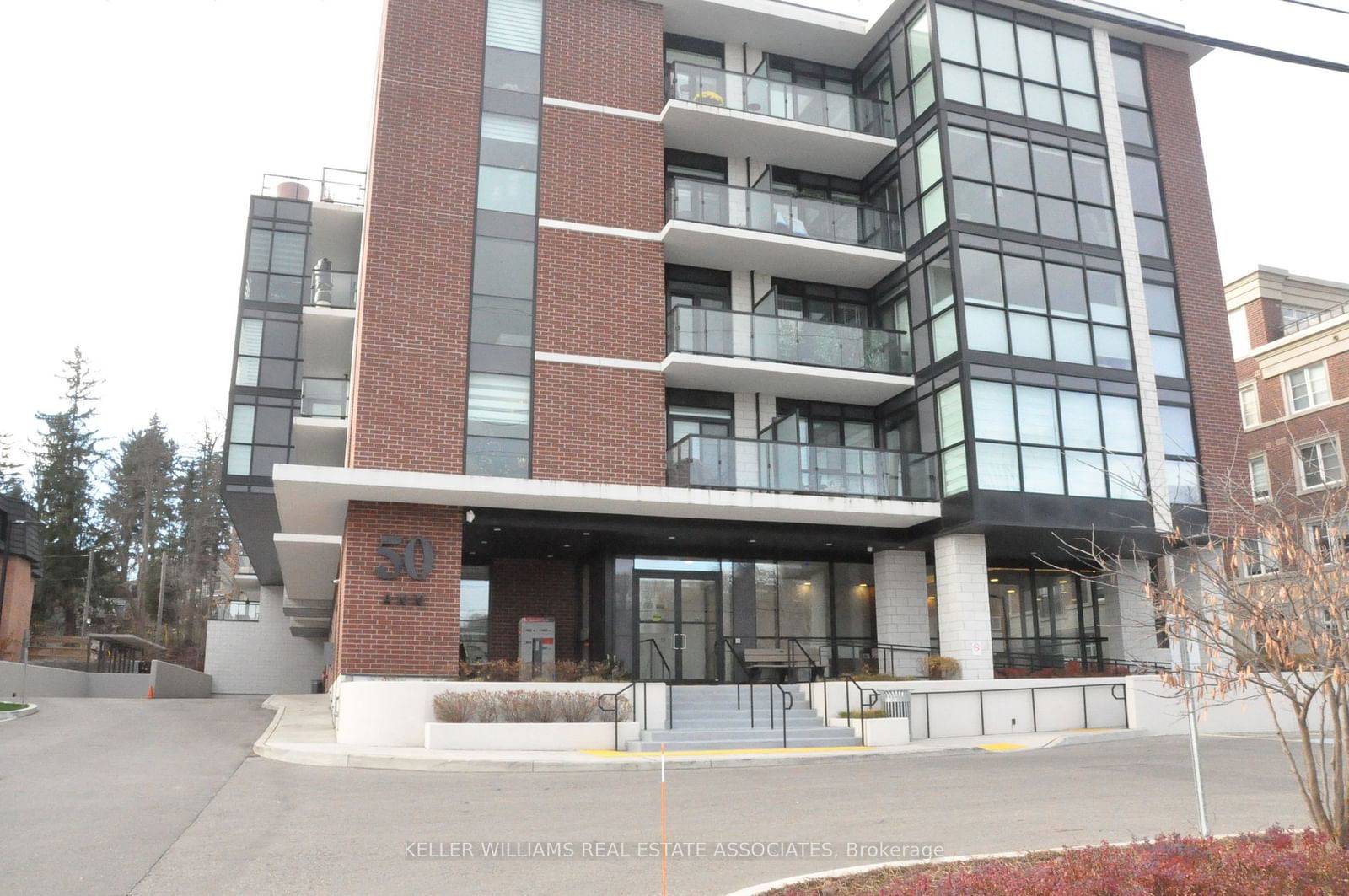 Condo leased at 212-50 Ann Street, Caledon, Bolton West, L7E 1B9 - MLS: W11957219