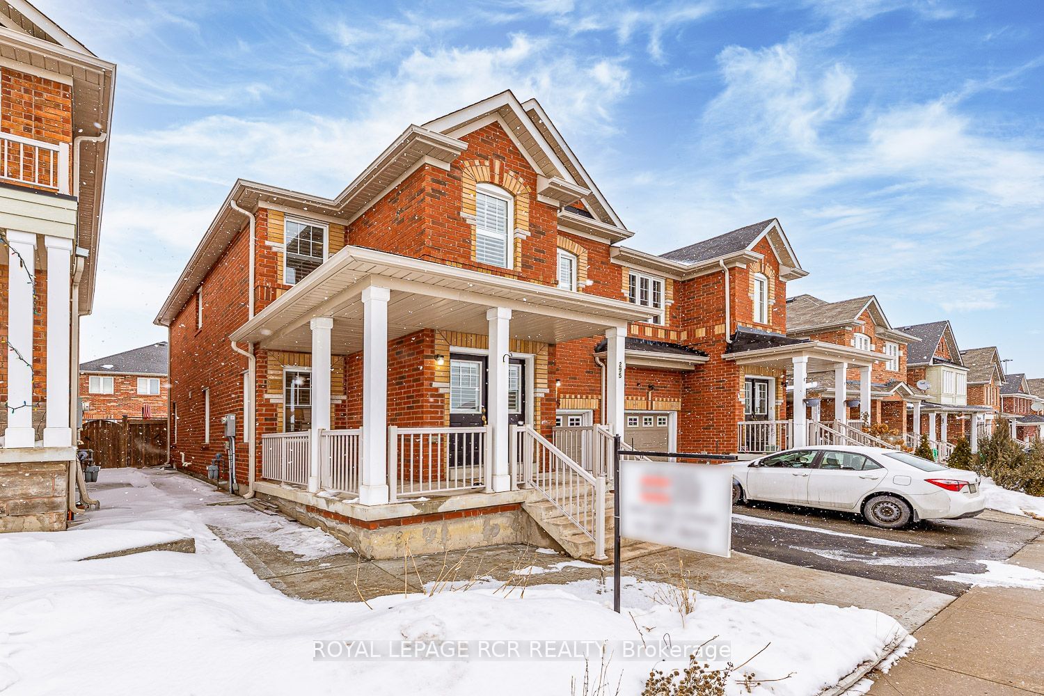 Semi-Detached House for sale at 295 Brussels Avenue, Brampton, Sandringham-Wellington, L6Z 0G4 - MLS: W11957289