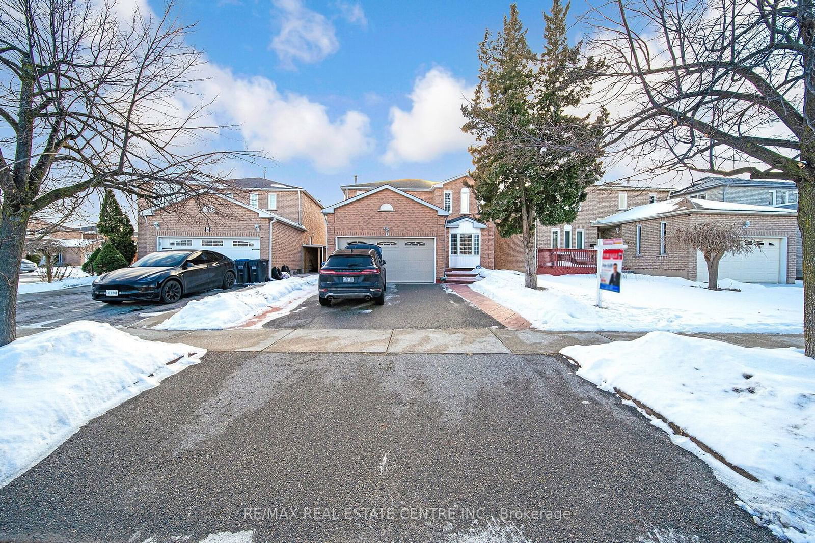 Detached House for sale at 7 Duggan Drive, Brampton, Fletcher's West, L6Y 4K8 - MLS: W11957334