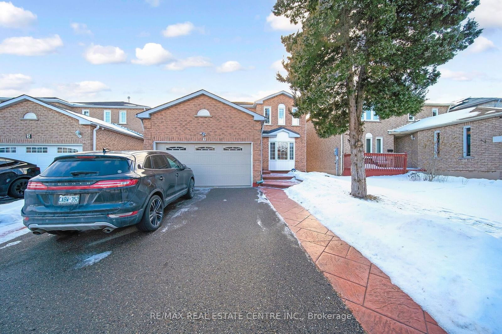 Detached House for sale at 7 Duggan Drive, Brampton, Fletcher's West, L6Y 4K8 - MLS: W11957334