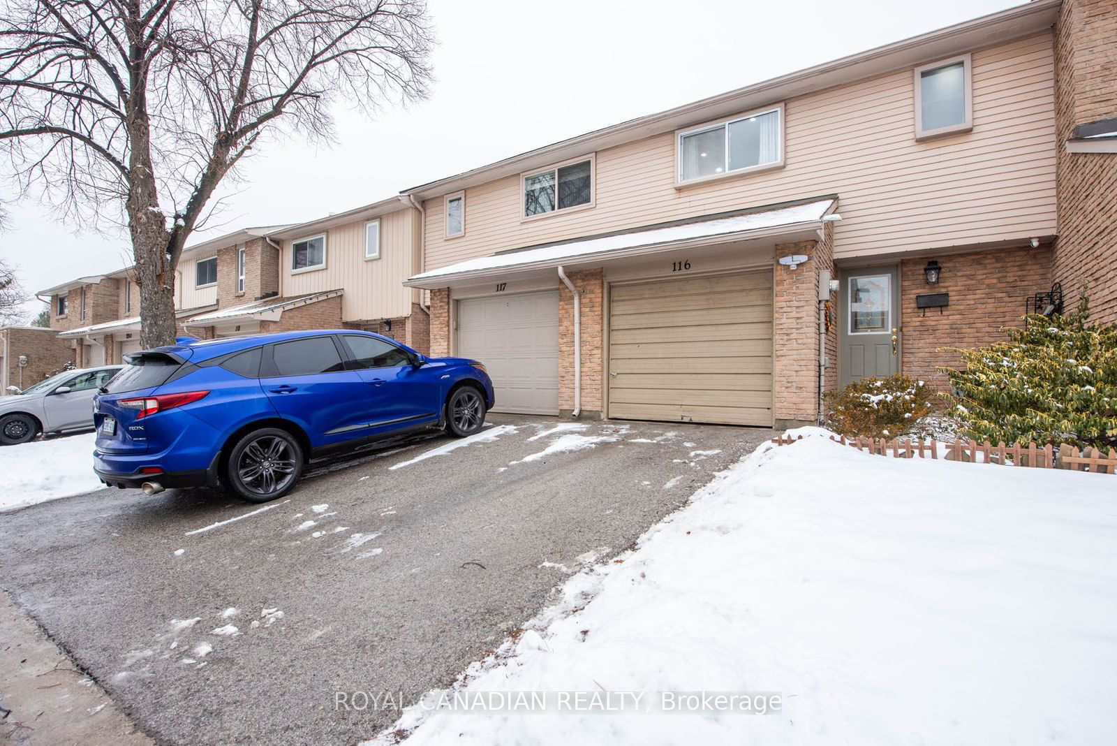 Townhouse for sale at 116-1538 Lancaster Drive, Oakville, 1005 - FA Falgarwood, L6H 2Z3 - MLS: W11957506