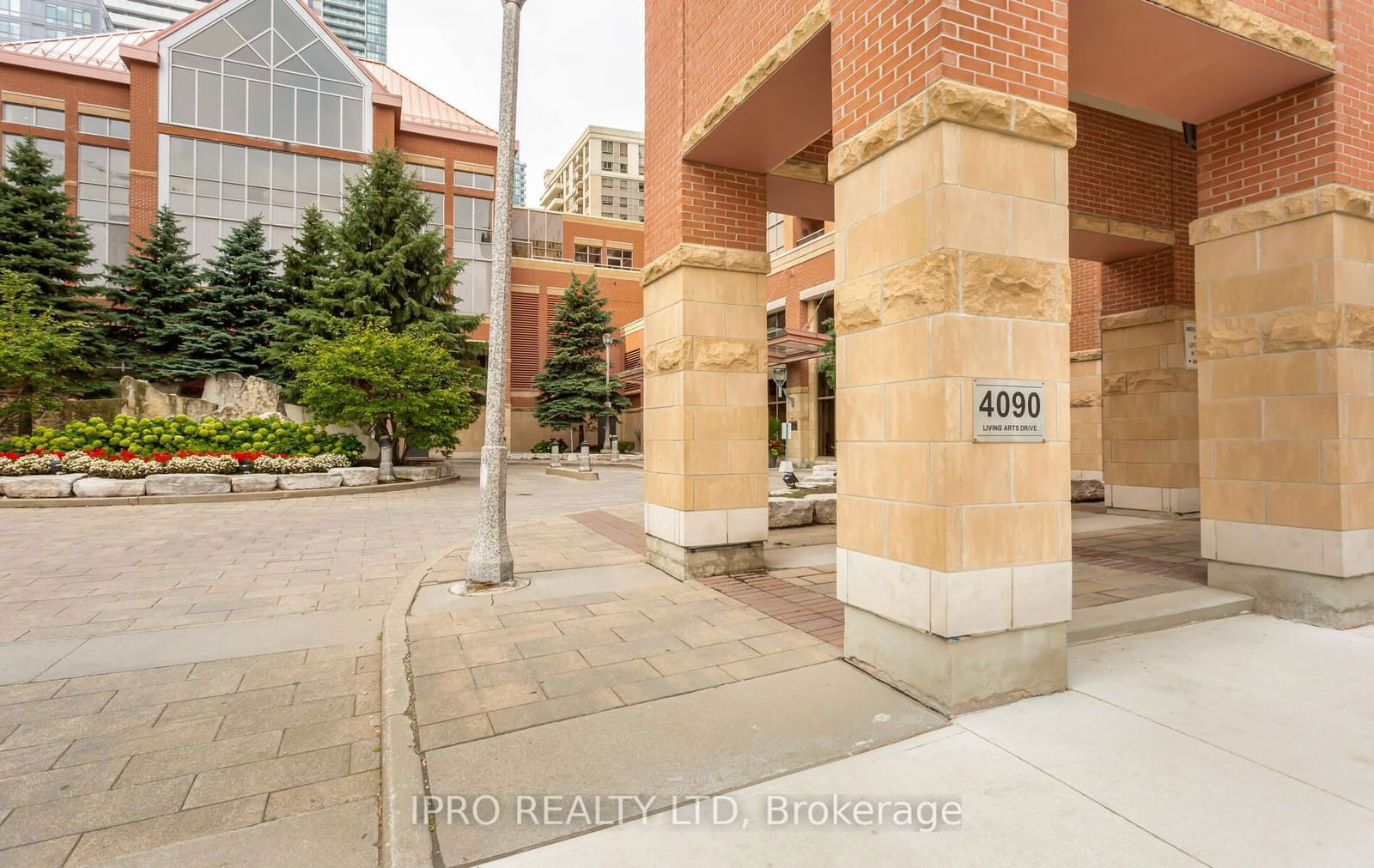 Condo for sale at 2111-4090 Living Arts Drive, Mississauga, City Centre, L5B 4M8 - MLS: W11957534