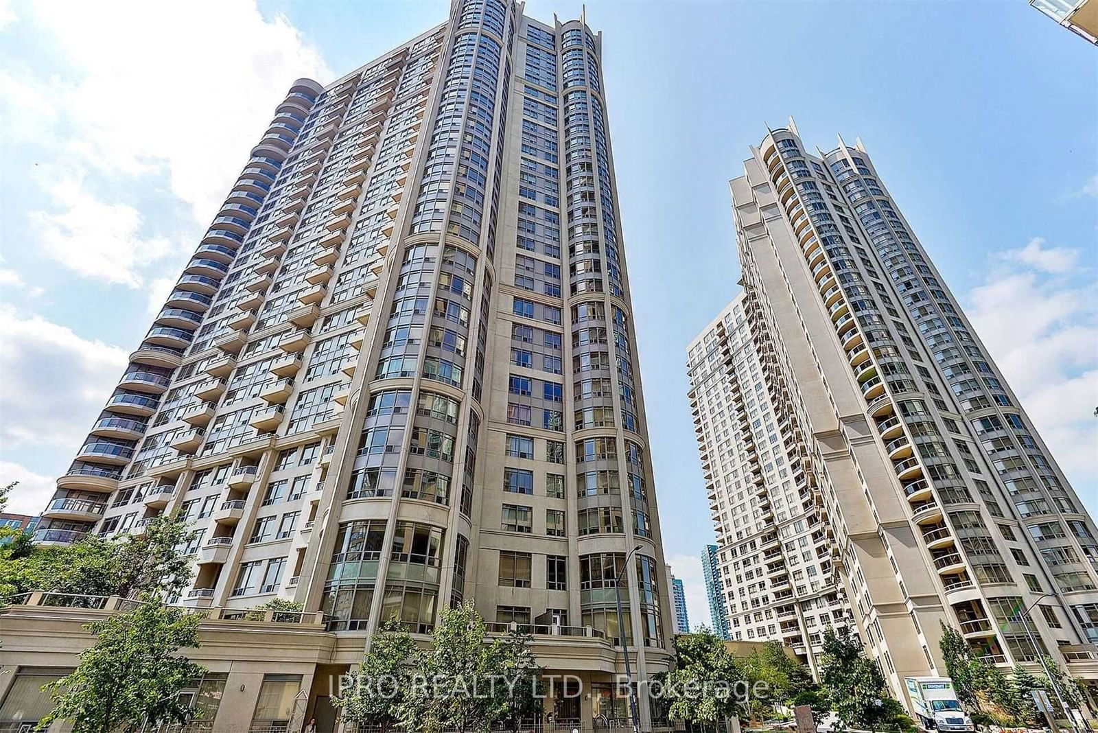 Condo for lease at 2330-3888 Duke of York Boulevard, Mississauga, City Centre, L5B 4P5 - MLS: W11957639