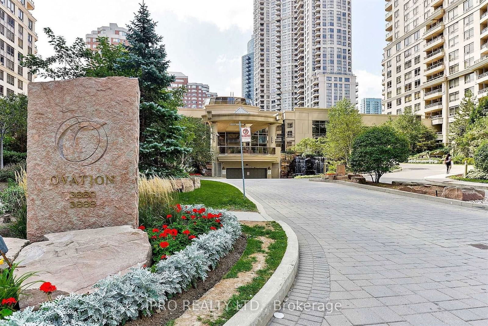 Condo for lease at 2330-3888 Duke of York Boulevard, Mississauga, City Centre, L5B 4P5 - MLS: W11957639