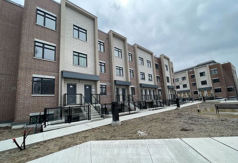 Townhouse for lease at 240-1060 Douglas McCurdy Cmn, Mississauga, Port Credit, L5G 1H9 - MLS: W11957664