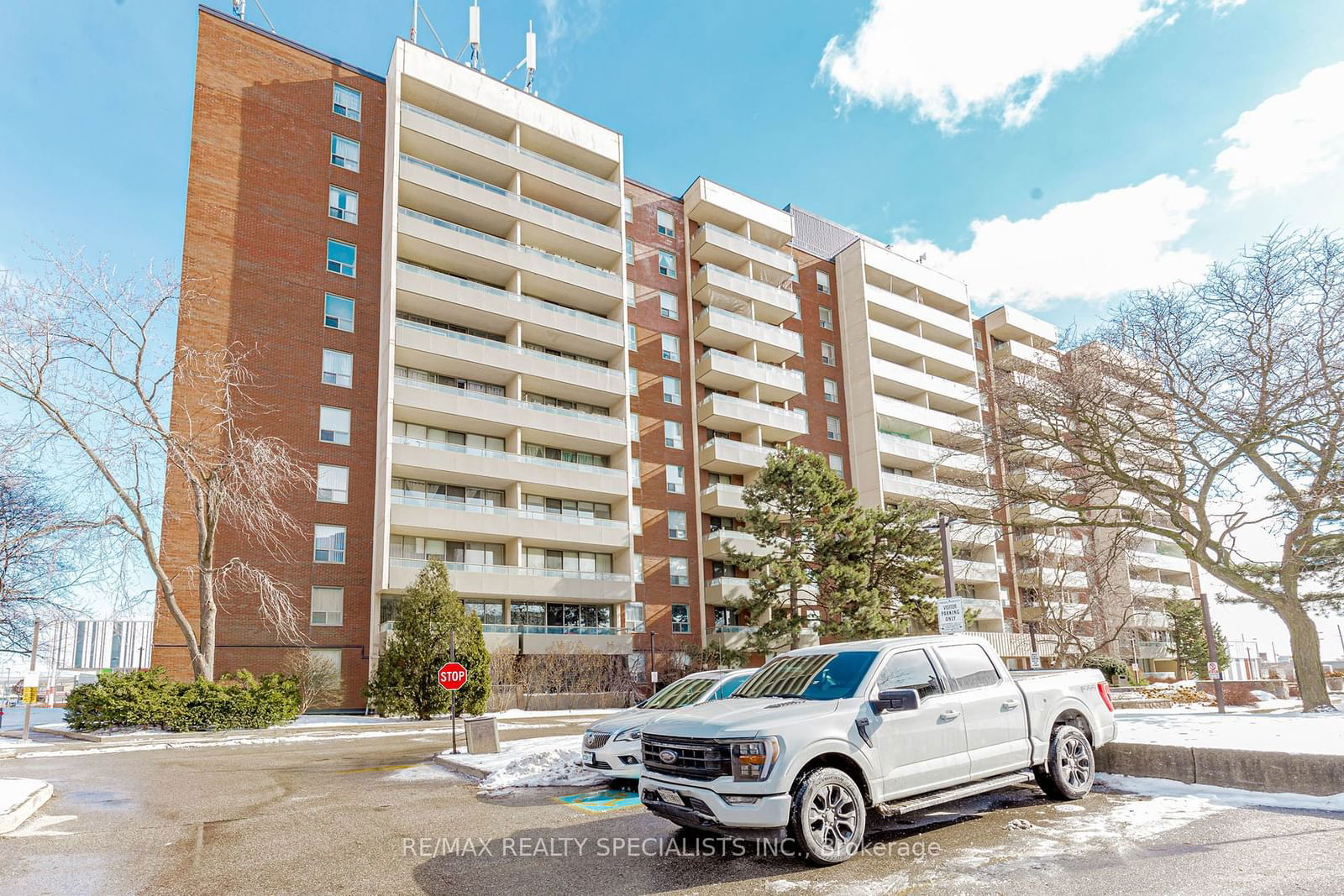 Condo for sale at 106-1 Four Winds Drive, Toronto, York University Heights, M3J 2T1 - MLS: W11957699