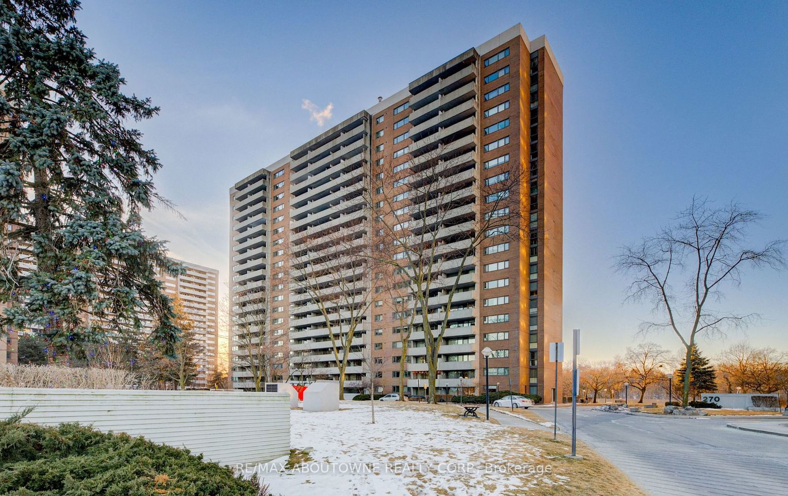 Condo for sale at 1006-260 Scarlett Road, Toronto, Rockcliffe-Smythe, M6N 4X6 - MLS: W11957712