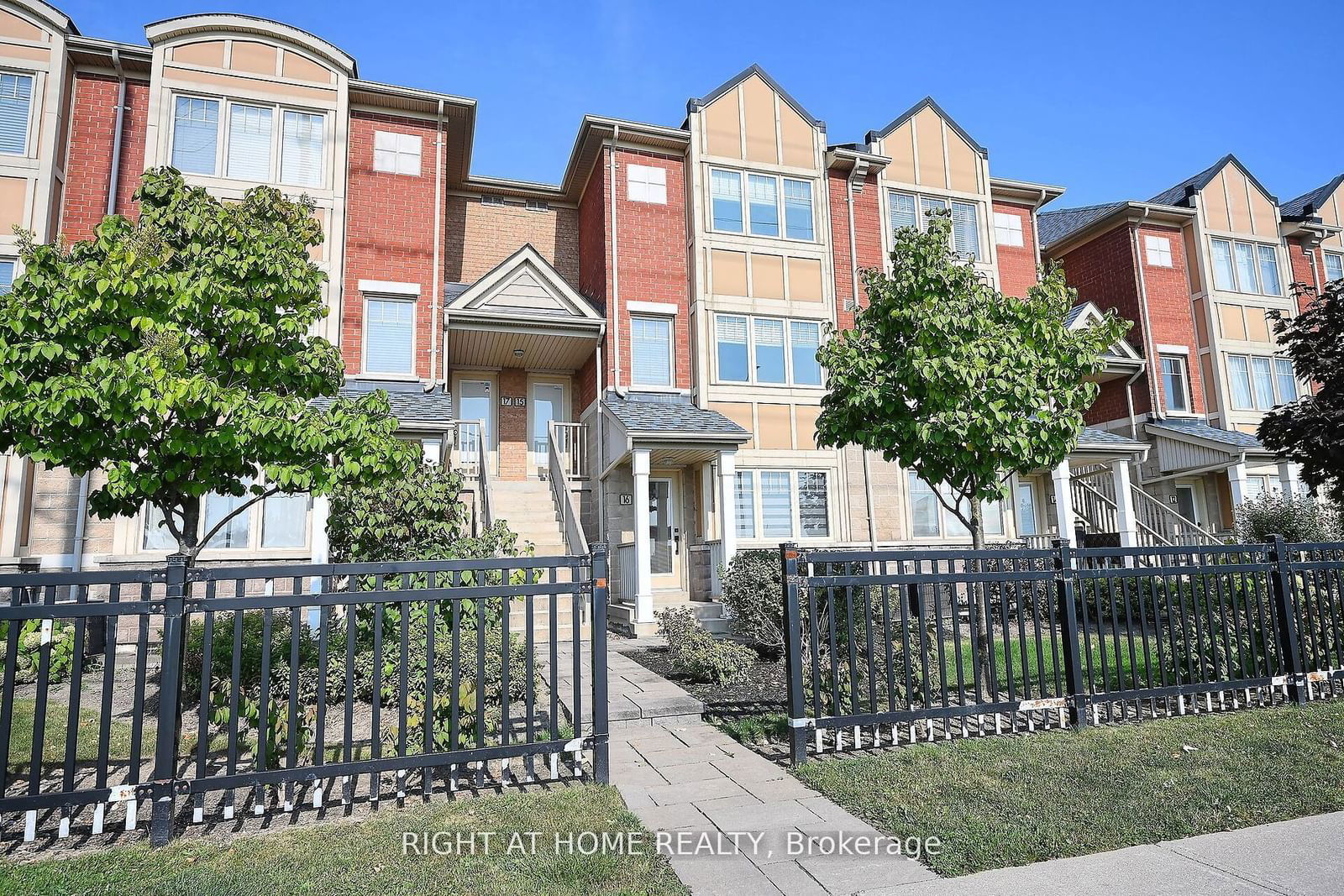 Townhouse for sale at 16-3985 Eglinton Avenue, Mississauga, Churchill Meadows, L5M 0E8 - MLS: W11957900