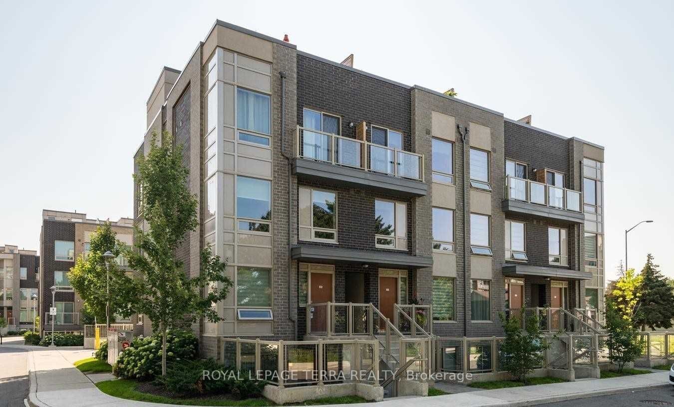 Townhouse for lease at 101-3 Applewood Lane, Toronto, Etobicoke West Mall, M9C 0C1 - MLS: W11957965