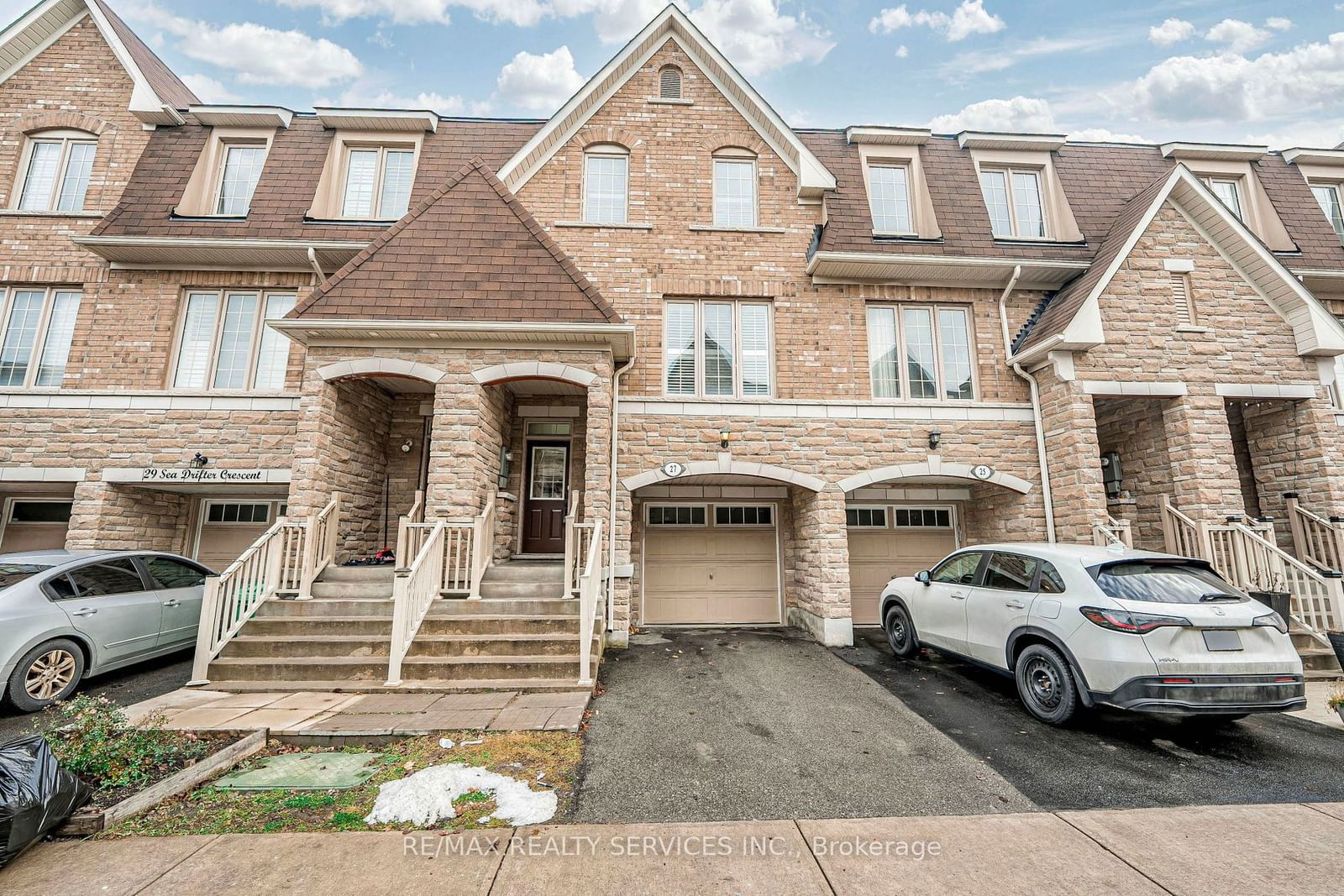 Townhouse for sale at 27 Sea Drifter Crescent, Brampton, Bram East, L6P 4A9 - MLS: W11958304