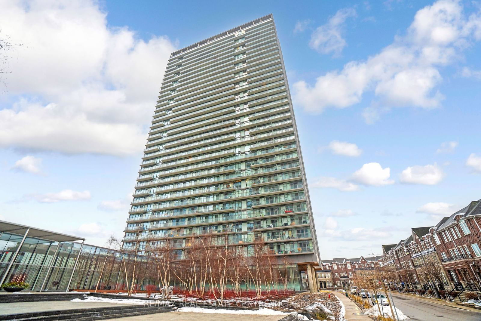 Condo for sale at 303-105 The Queensway Avenue, Toronto, High Park-Swansea, M6S 5B5 - MLS: W11958308