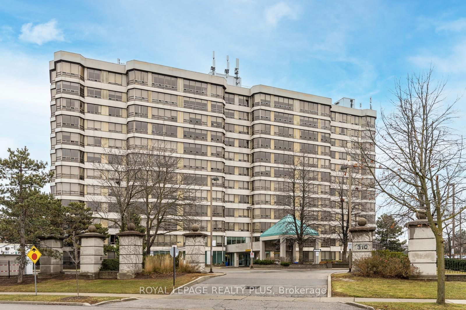 Condo for sale at 311-310 Mill Street, Brampton, Brampton South, L6Y 3B1 - MLS: W11958900