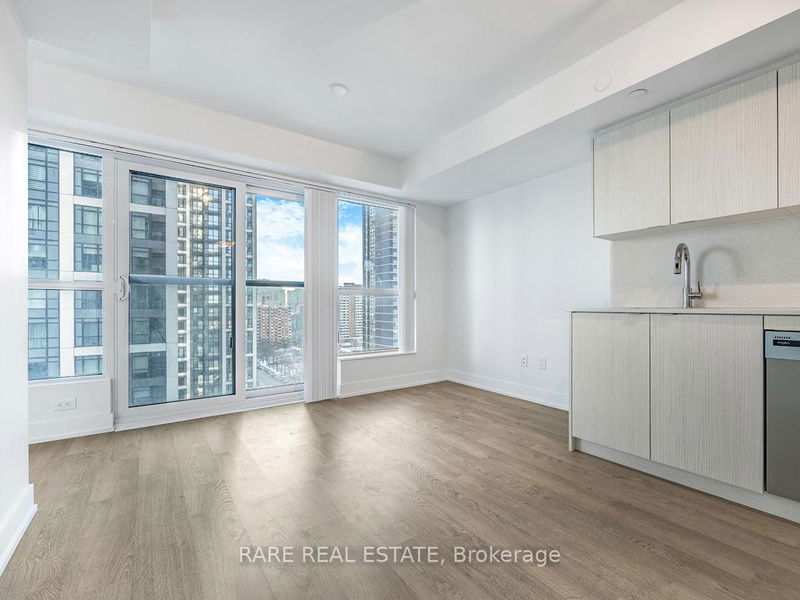 home for lease on 1331-5 Mabelle Avenue