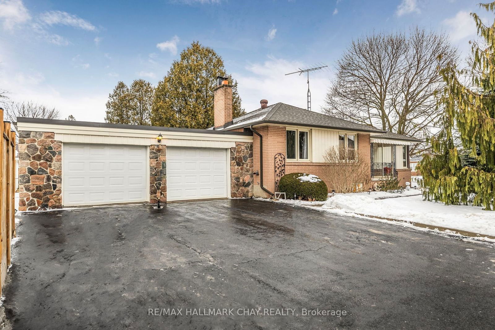 Detached House for sale at 405 Broadway Avenue, Milton, Old Milton, L9T 1T8 - MLS: W11958982