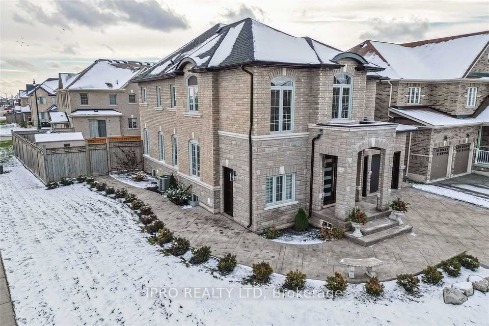 Detached House for lease at Lower-1 Wellpark Way, Brampton, Bram East, L6P 3Z6 - MLS: W11959025