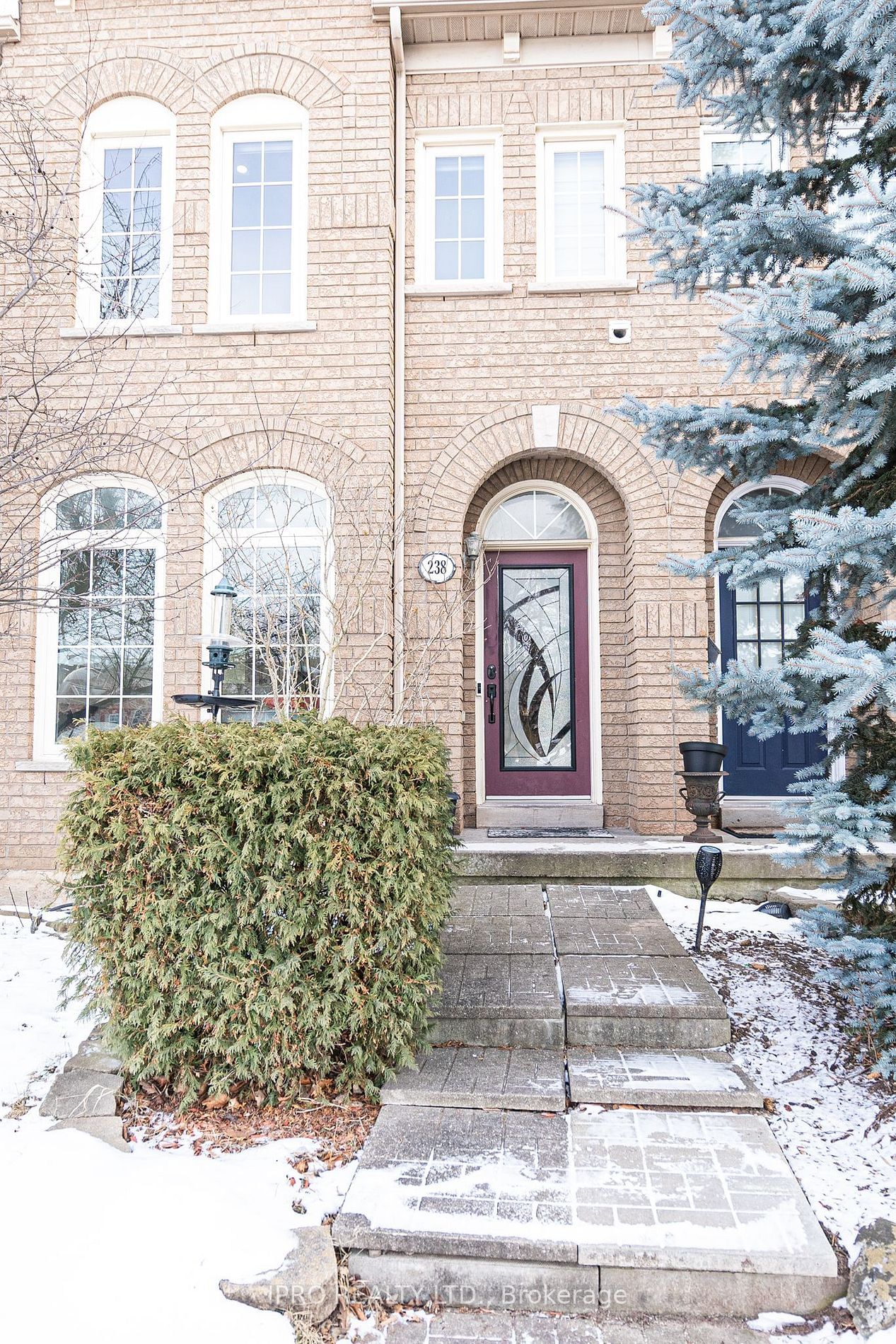 Semi-Detached House for lease at 238 Glenashton Drive, Oakville, River Oaks, L6H 6H5 - MLS: W11959068