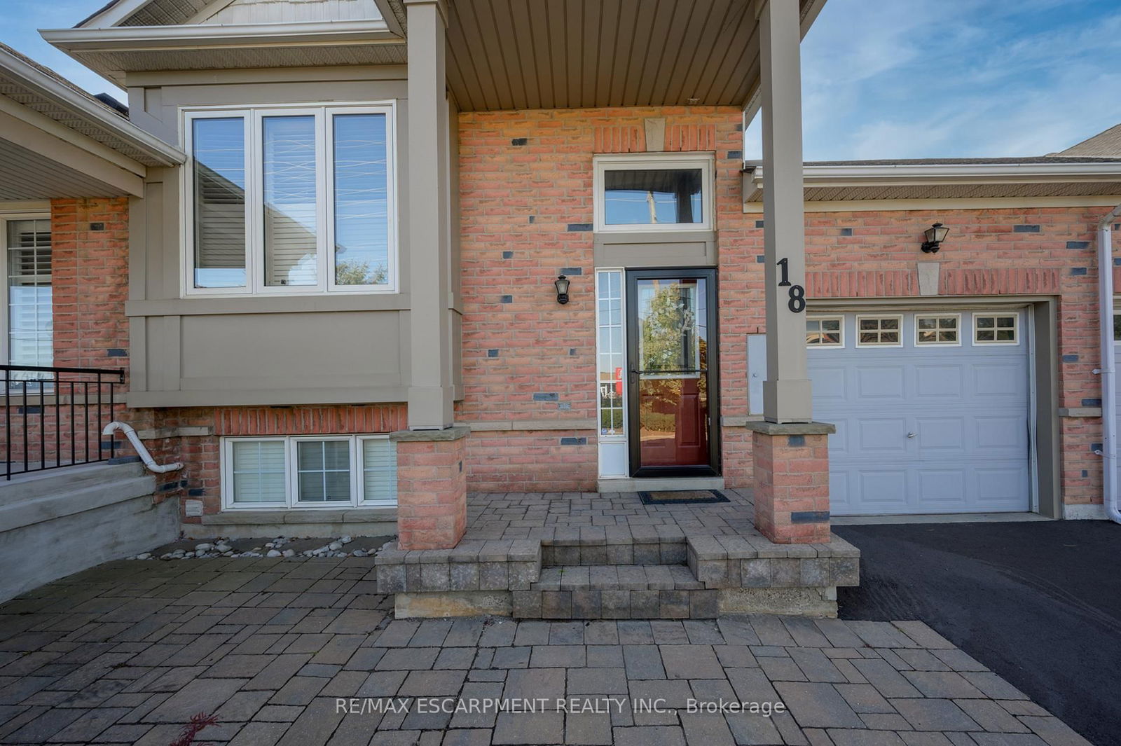 Townhouse sold at 18-2243 TURNBERRY Road, Burlington, Rose, L7M 4Y4 - MLS: W11959273