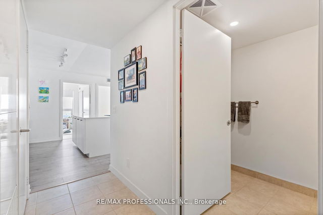 1603 - 10 Wilby Crescent