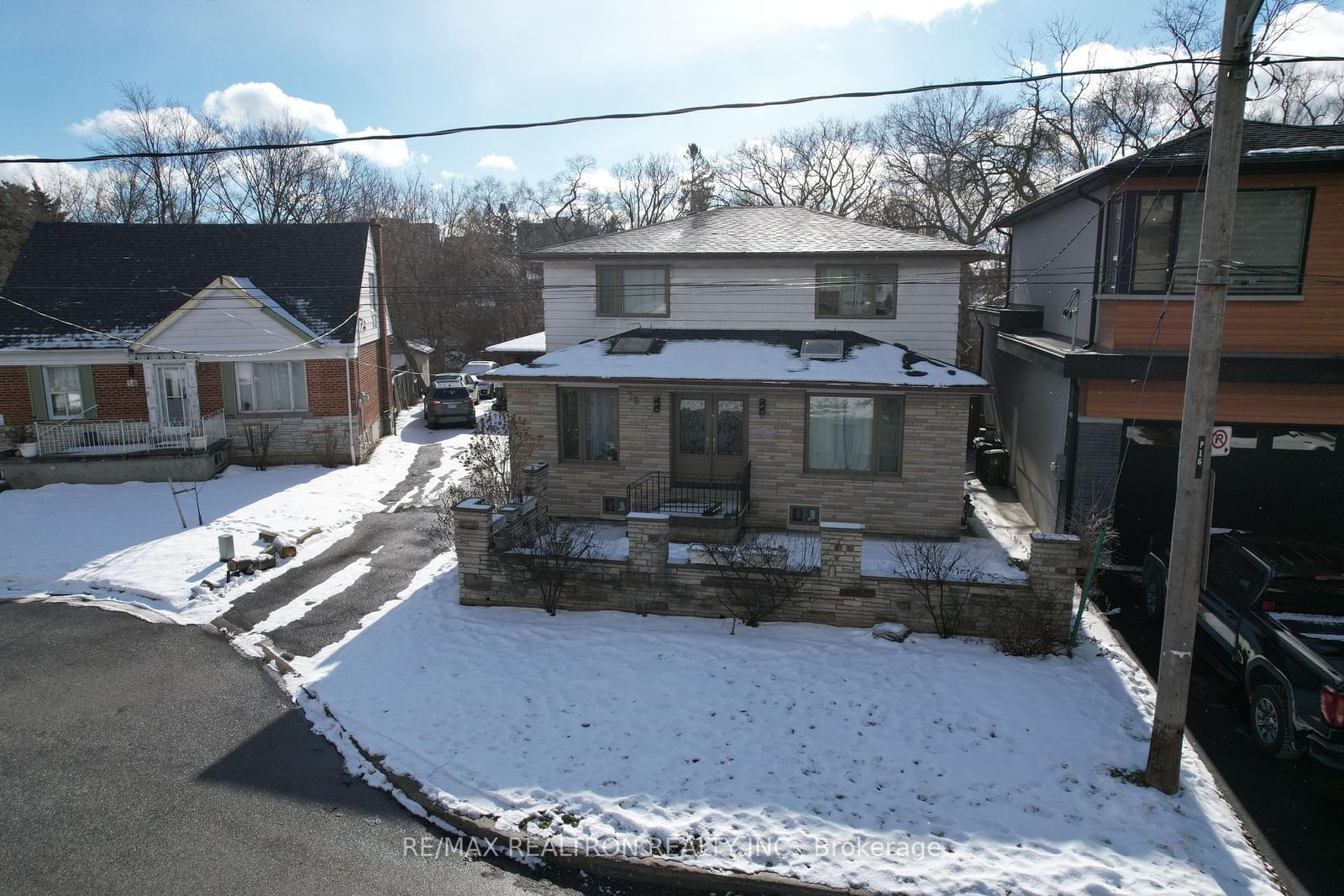 Listing Image 9