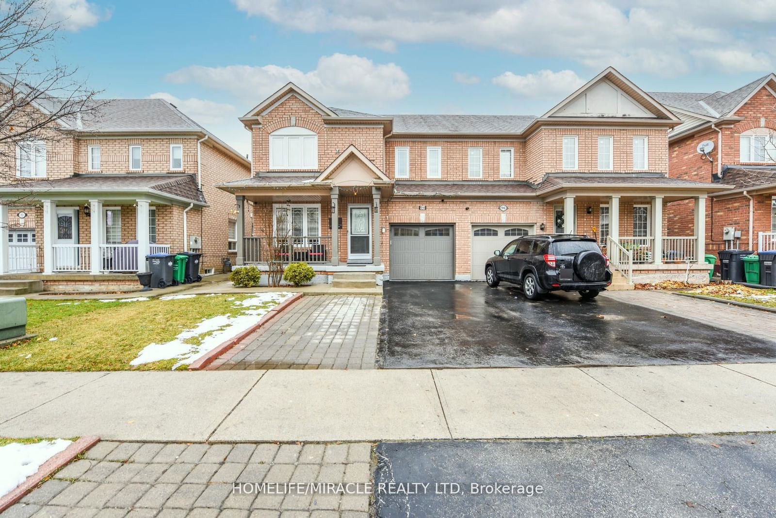 Semi-Detached House for sale at 94 Saintsbury Crescent, Brampton, Sandringham-Wellington, L6R 2V8 - MLS: W11959447