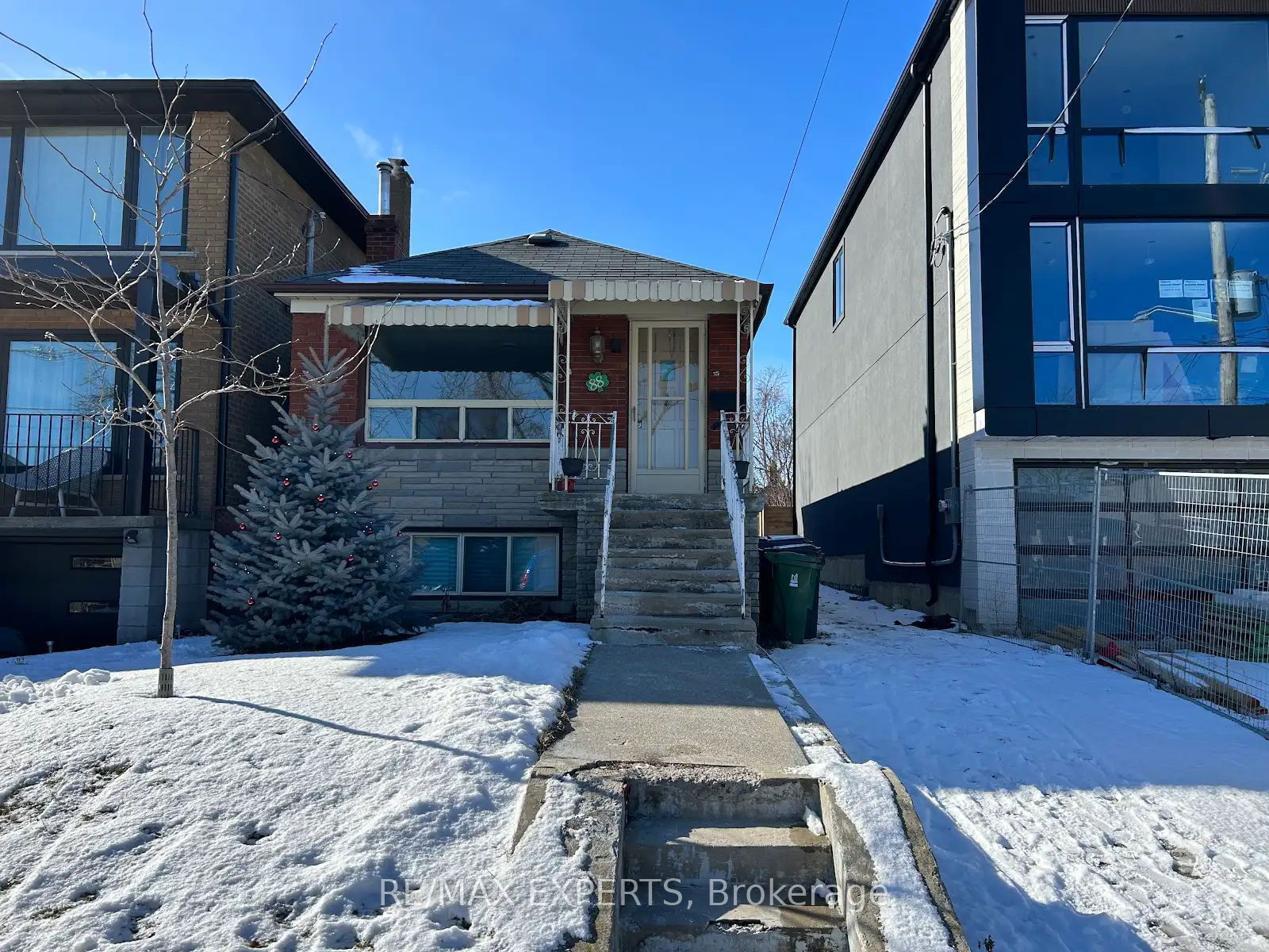 Detached House for lease at 88 Twelfth Street, Toronto, New Toronto, M8V 3H1 - MLS: W11959461