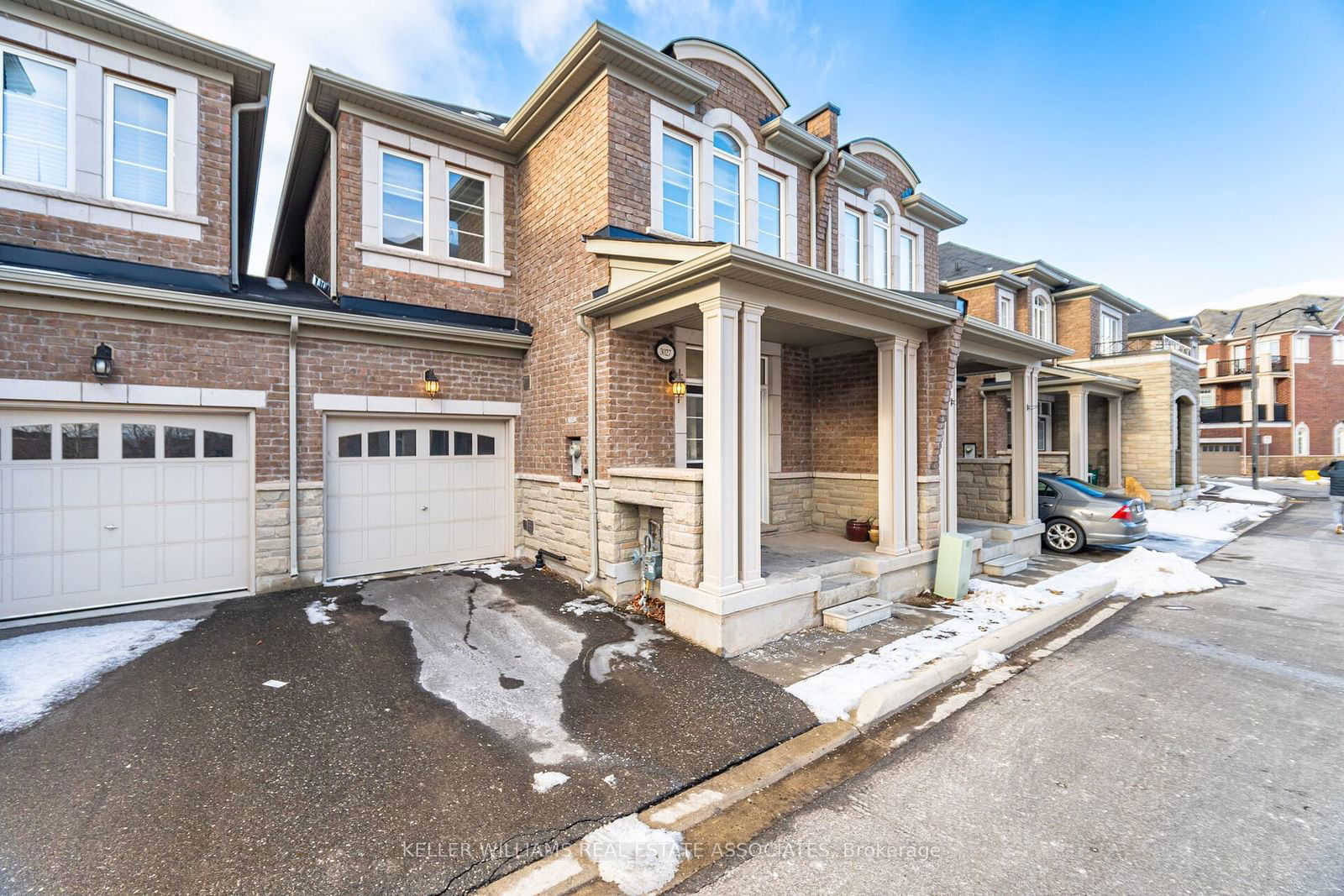 Townhouse for sale at 3027 Rivertrail Common, Oakville, Rural Oakville, L6M 0Z1 - MLS: W11959476