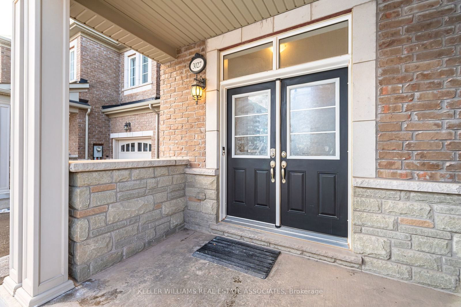 Townhouse for sale at 3027 Rivertrail Common, Oakville, Rural Oakville, L6M 0Z1 - MLS: W11959476