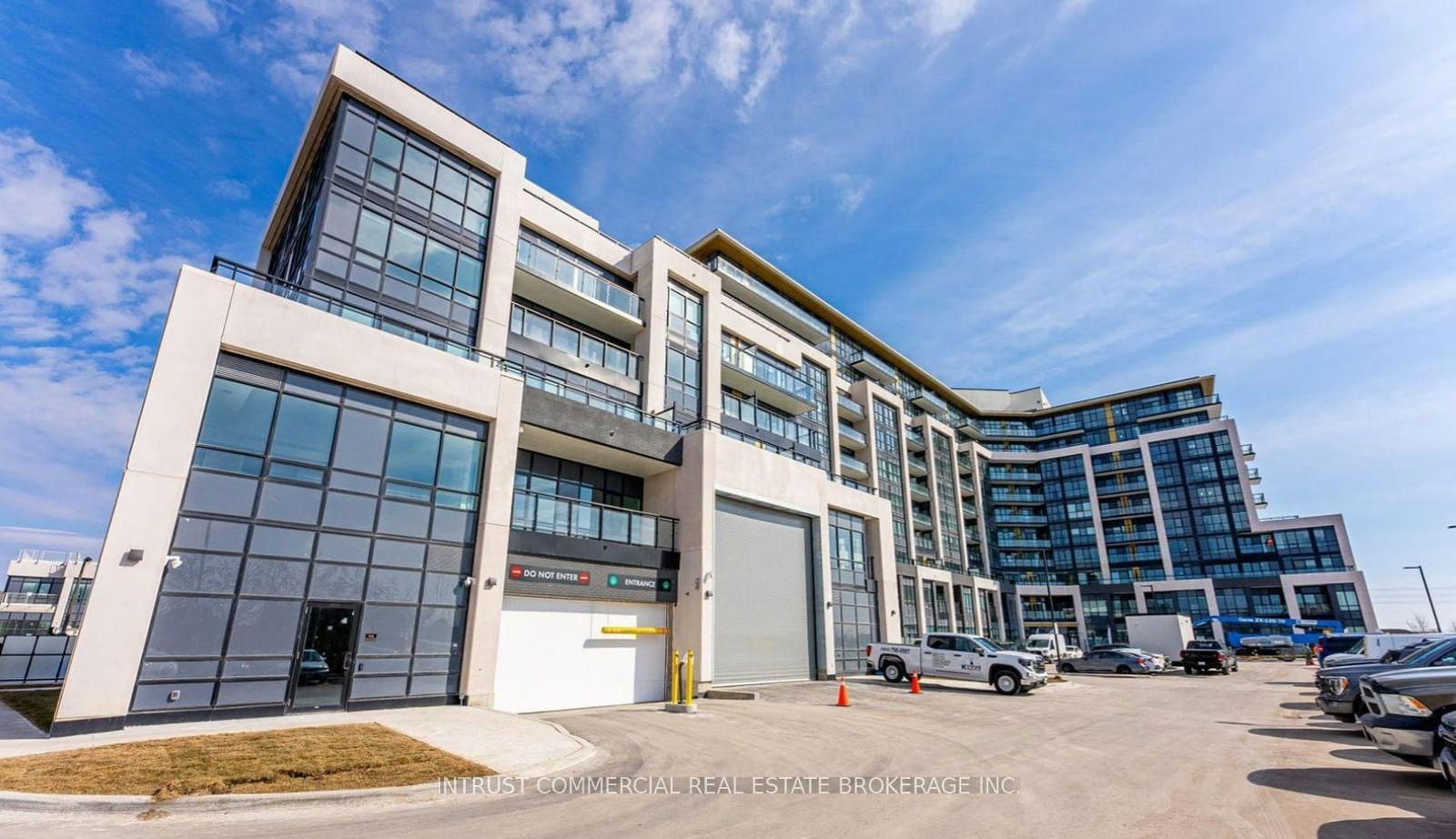 Condo leased at 823-405 Dundas Street, Oakville, Rural Oakville, L6M 5P9 - MLS: W11959539