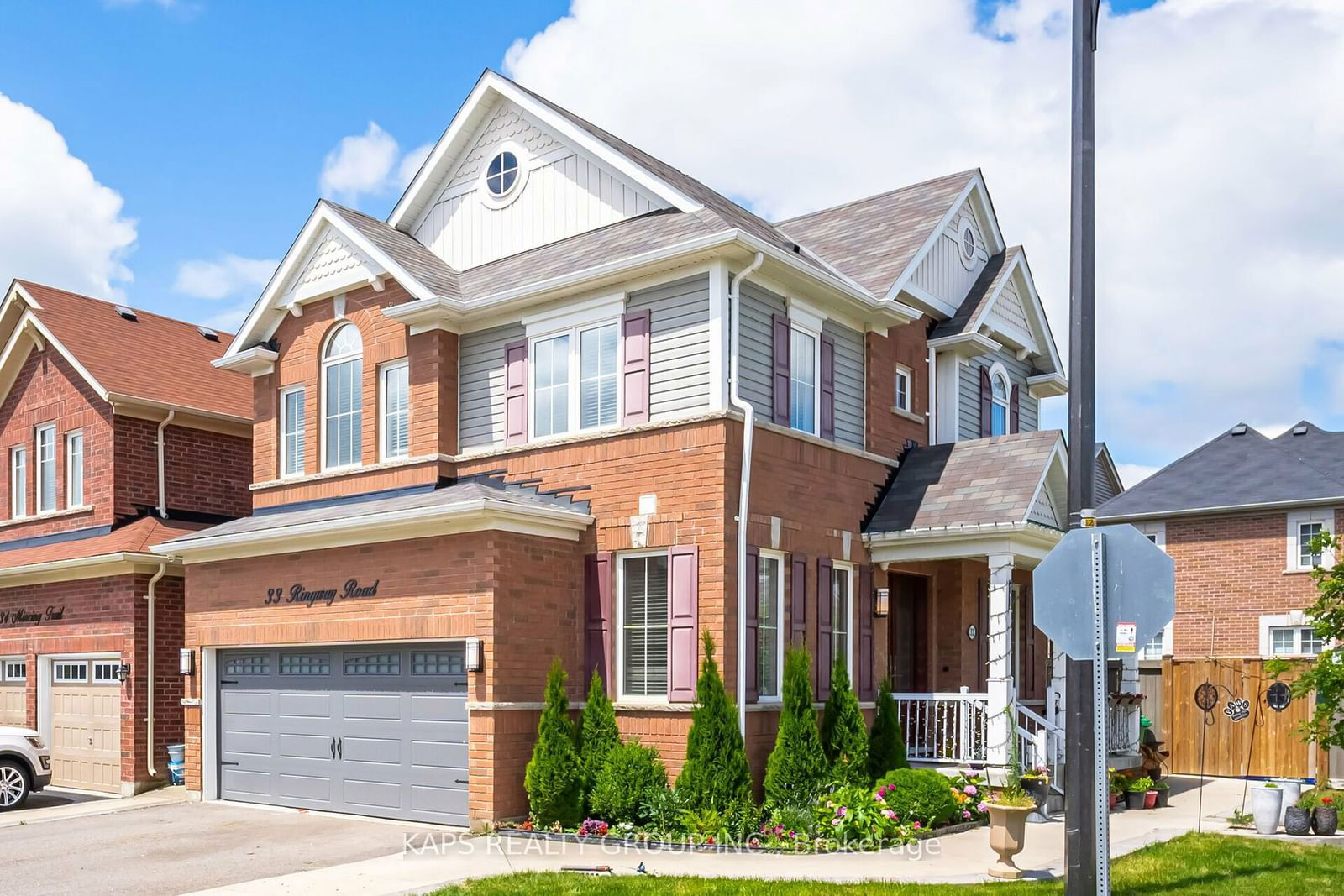 Detached House for sale at 33 Ringway Road, Brampton, Northwest Brampton, L7A 4T3 - MLS: W11959652