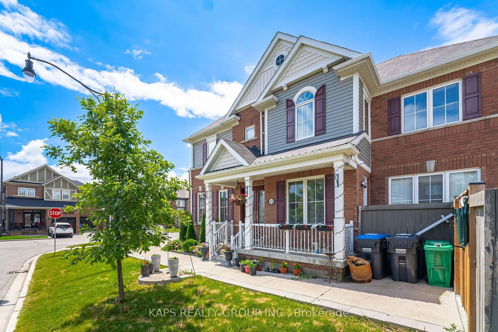 Detached House for sale at 33 Ringway Road, Brampton, Northwest Brampton, L7A 4T3 - MLS: W11959652