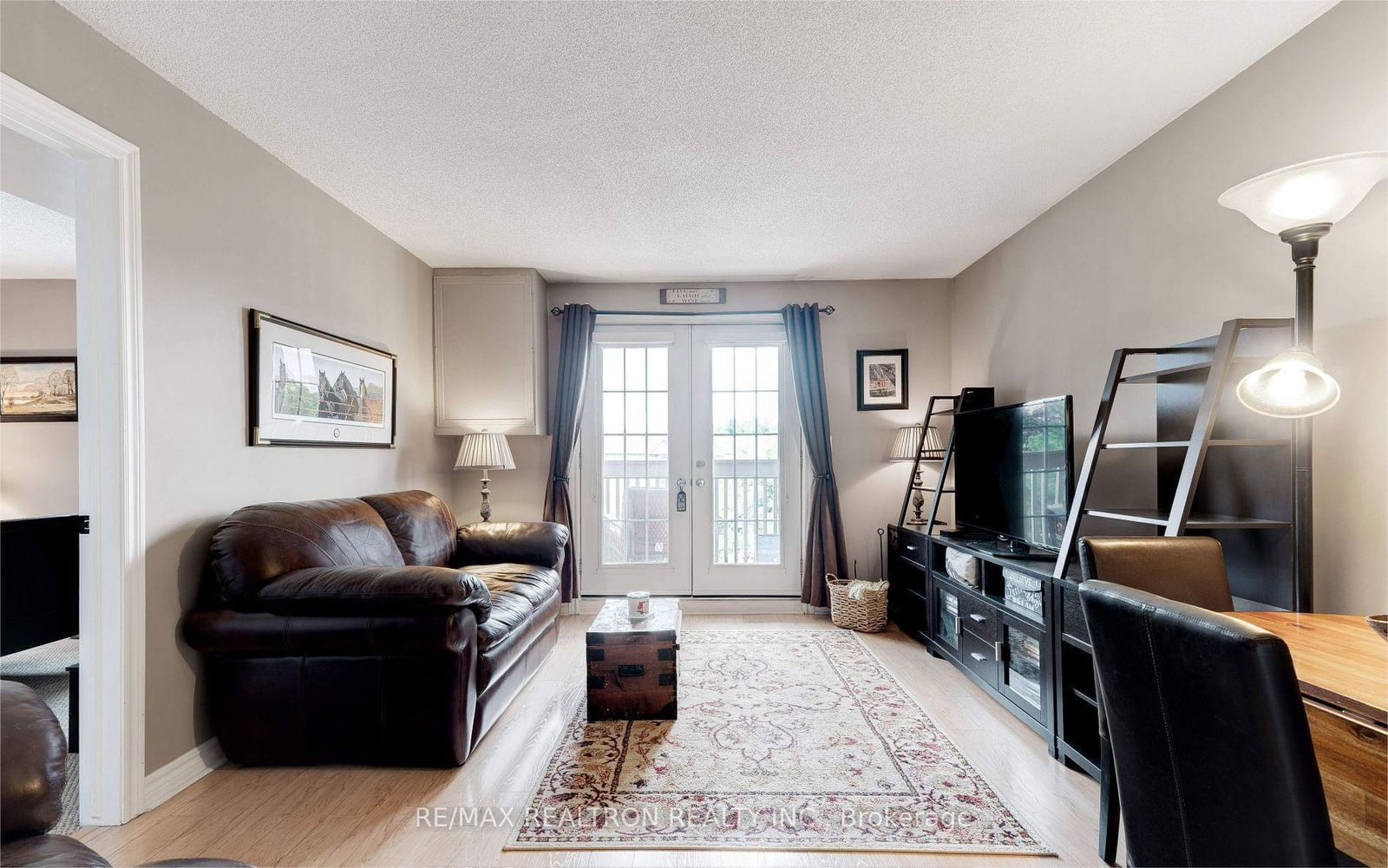 Townhouse leased at 304-2040 Cleaver Avenue, Burlington, Headon, L7M 4C4 - MLS: W11959822