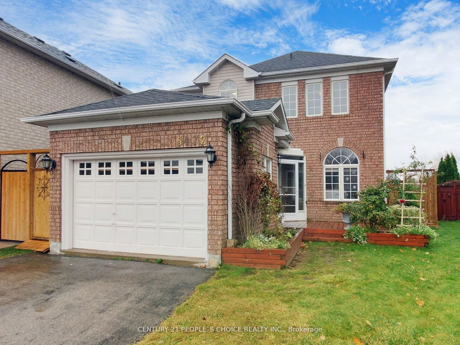 Detached House for sale at 5472 Hurst Court, Mississauga, East Credit, L5V 2C8 - MLS: W11959897