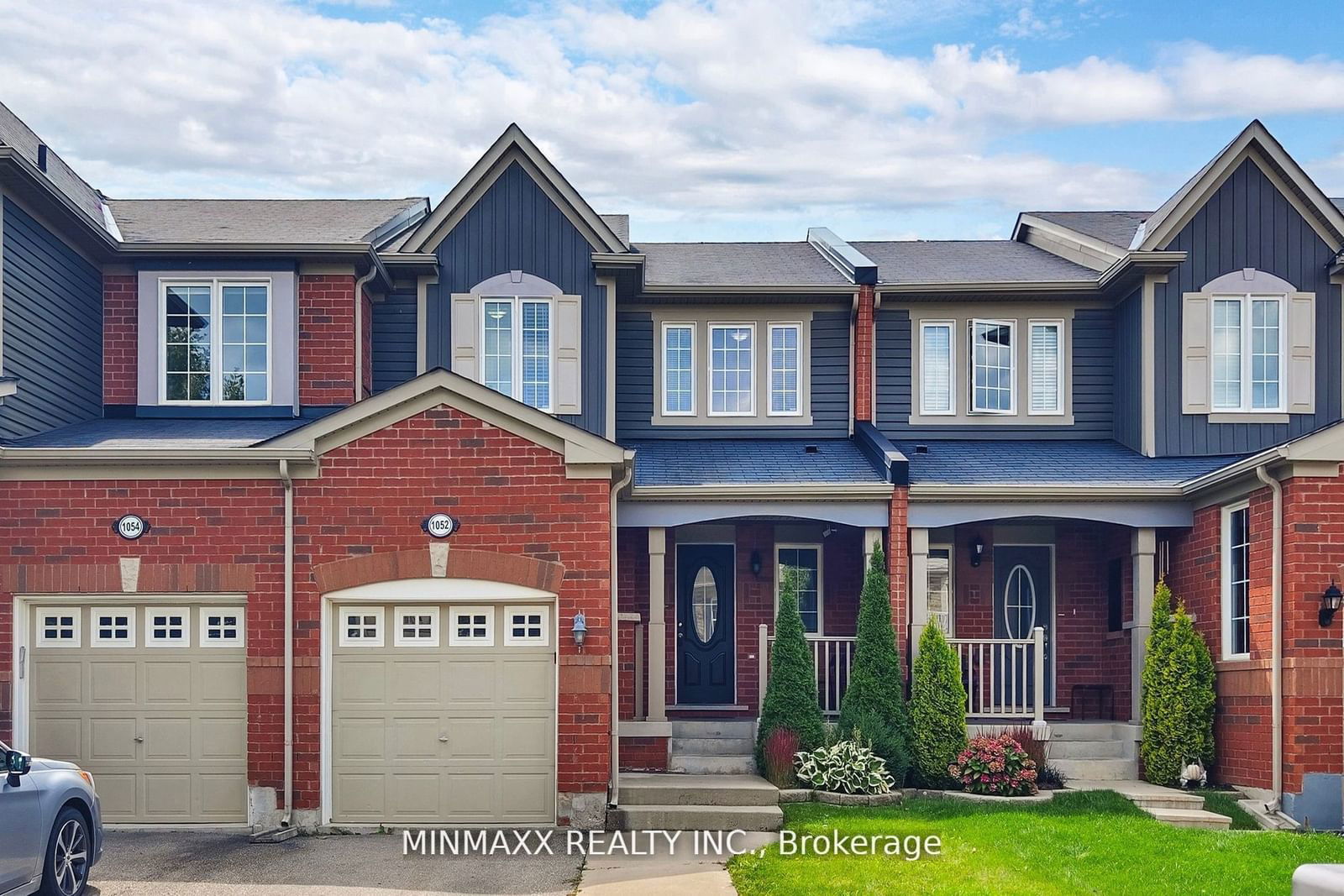 Townhouse for sale at 1052 Haxton Heights, Milton, Willmott, L9T 8B9 - MLS: W11960043